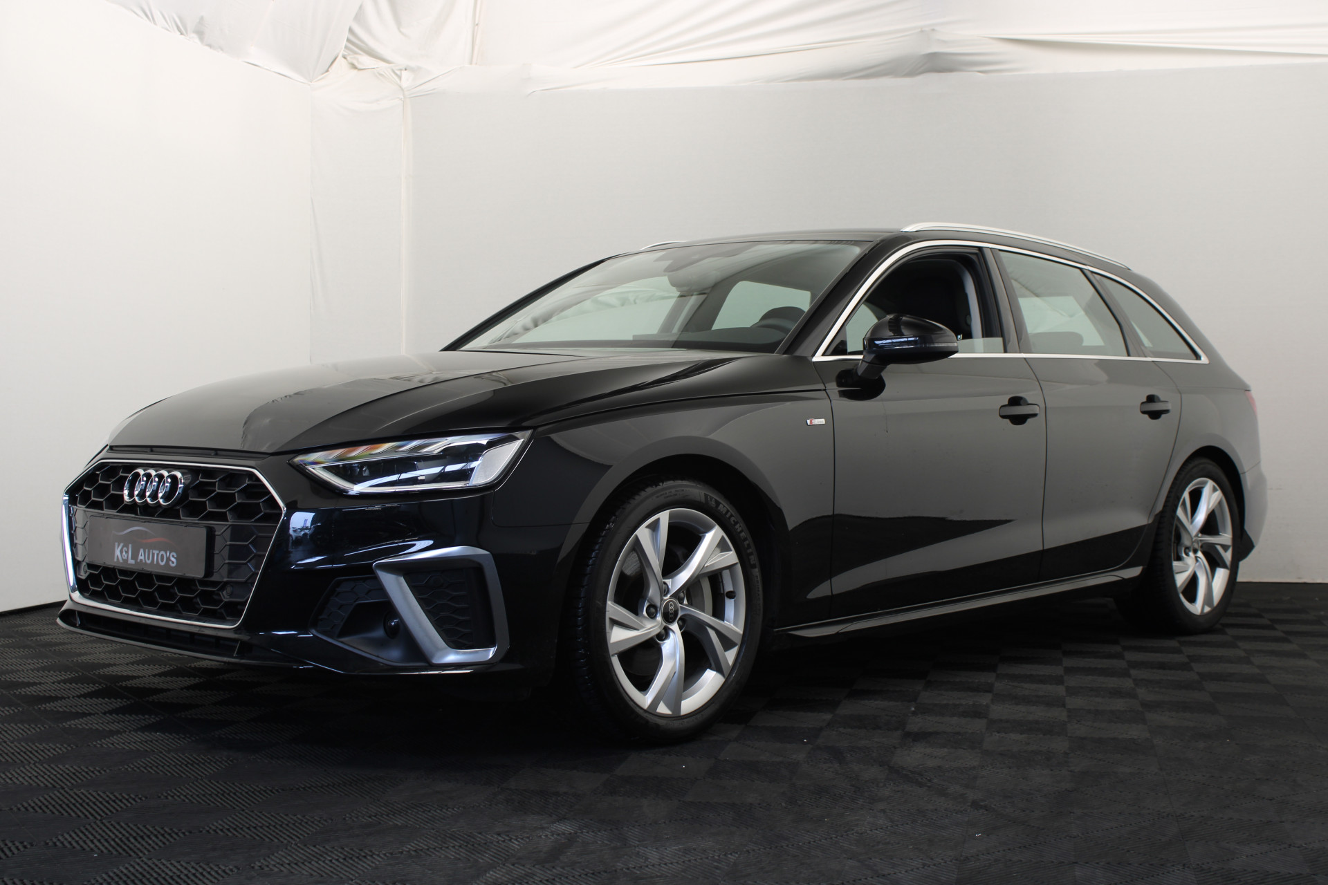 Audi A4 Avant 40 TFSI S-line edition