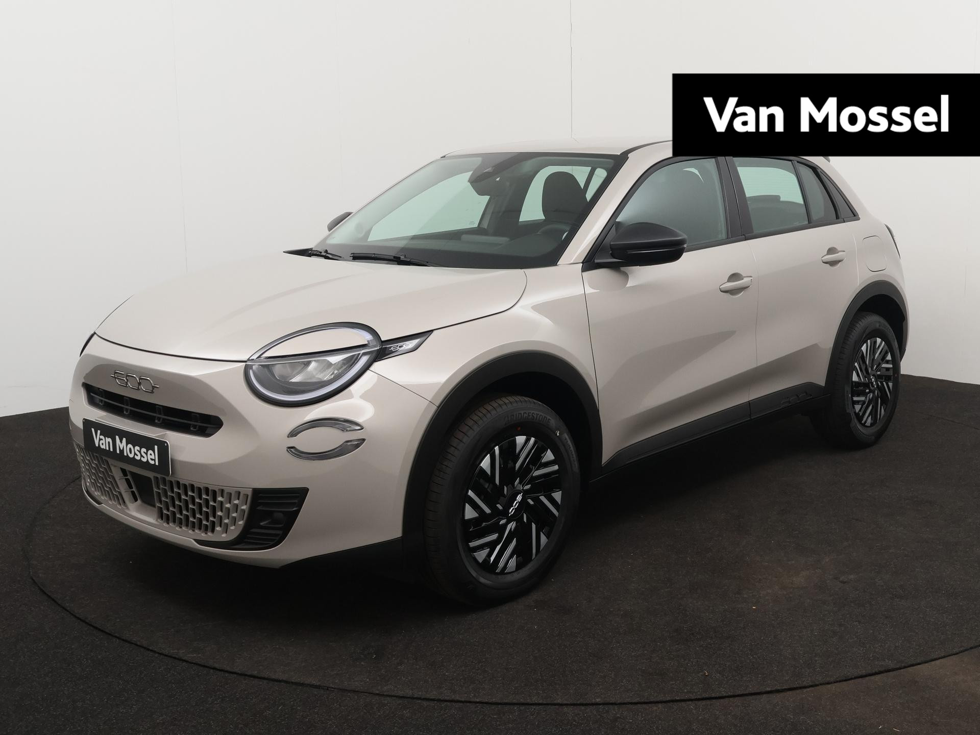 Fiat 600 1.2 Hybrid Urban | Apple & Android Carplay | Parkeersensoren | Led Verlichting|