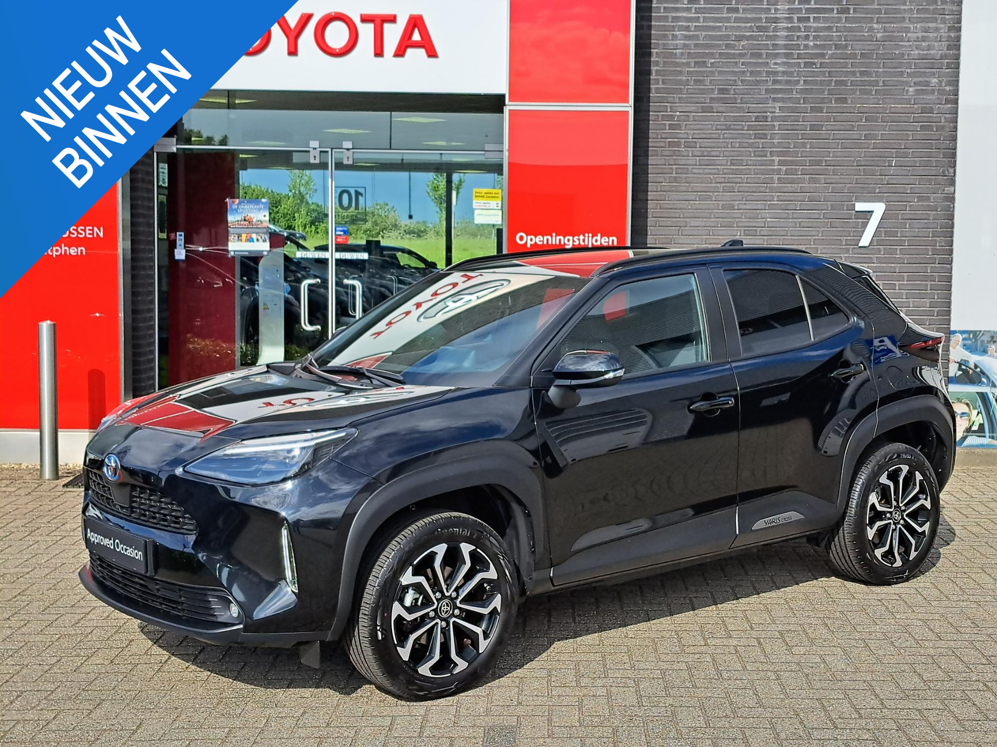 Toyota Yaris Cross 1.5 Hybrid Dynamic ELEK. ACHTERKLEP & -SPIEGELS NAVIGATIE VOORRUIT- STOEL- EN STUURVERWARMING
