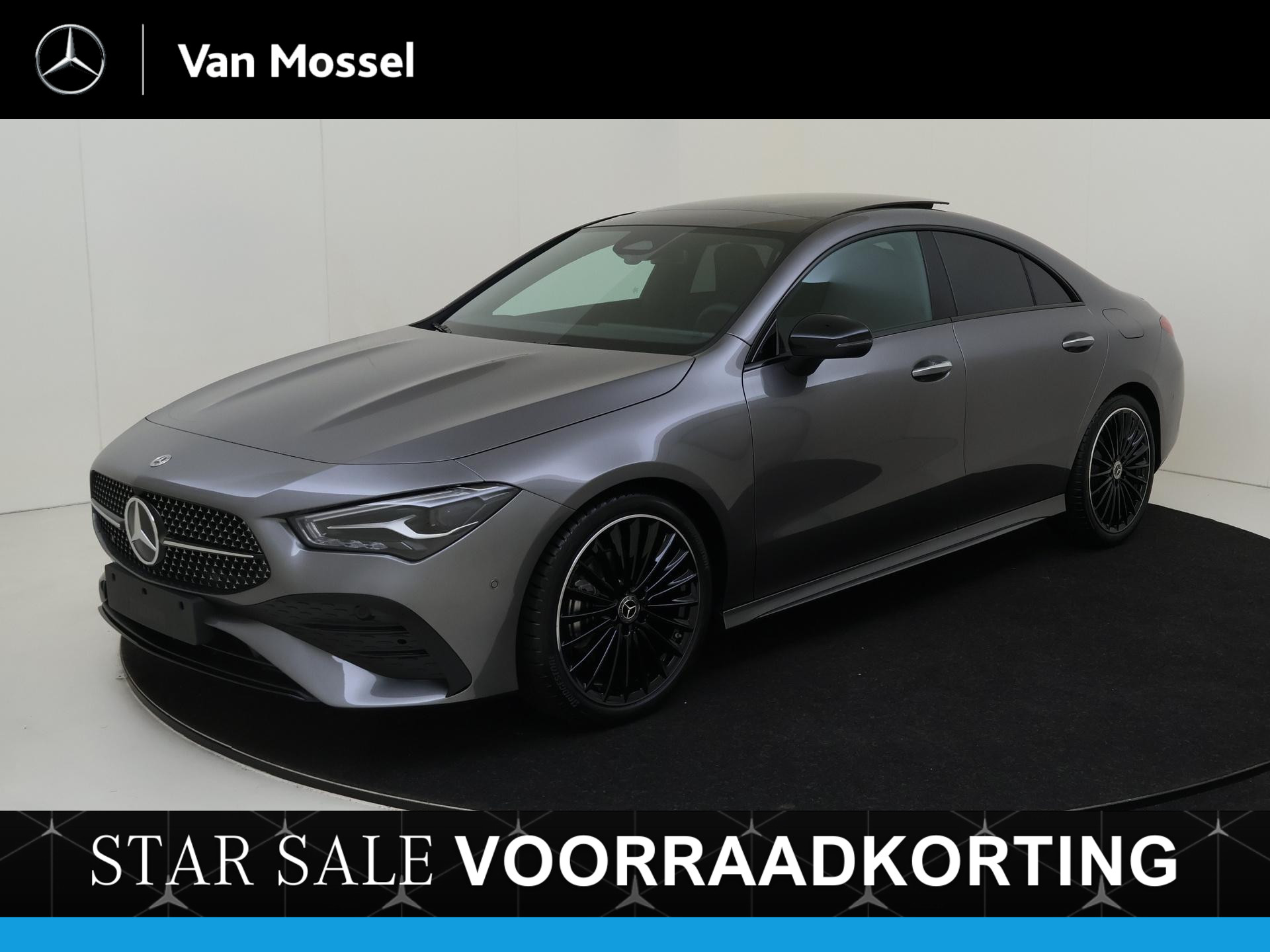 Mercedes-Benz CLA 180 Star Edition AMG Line / Panoramadak/ Night/ 19 inch