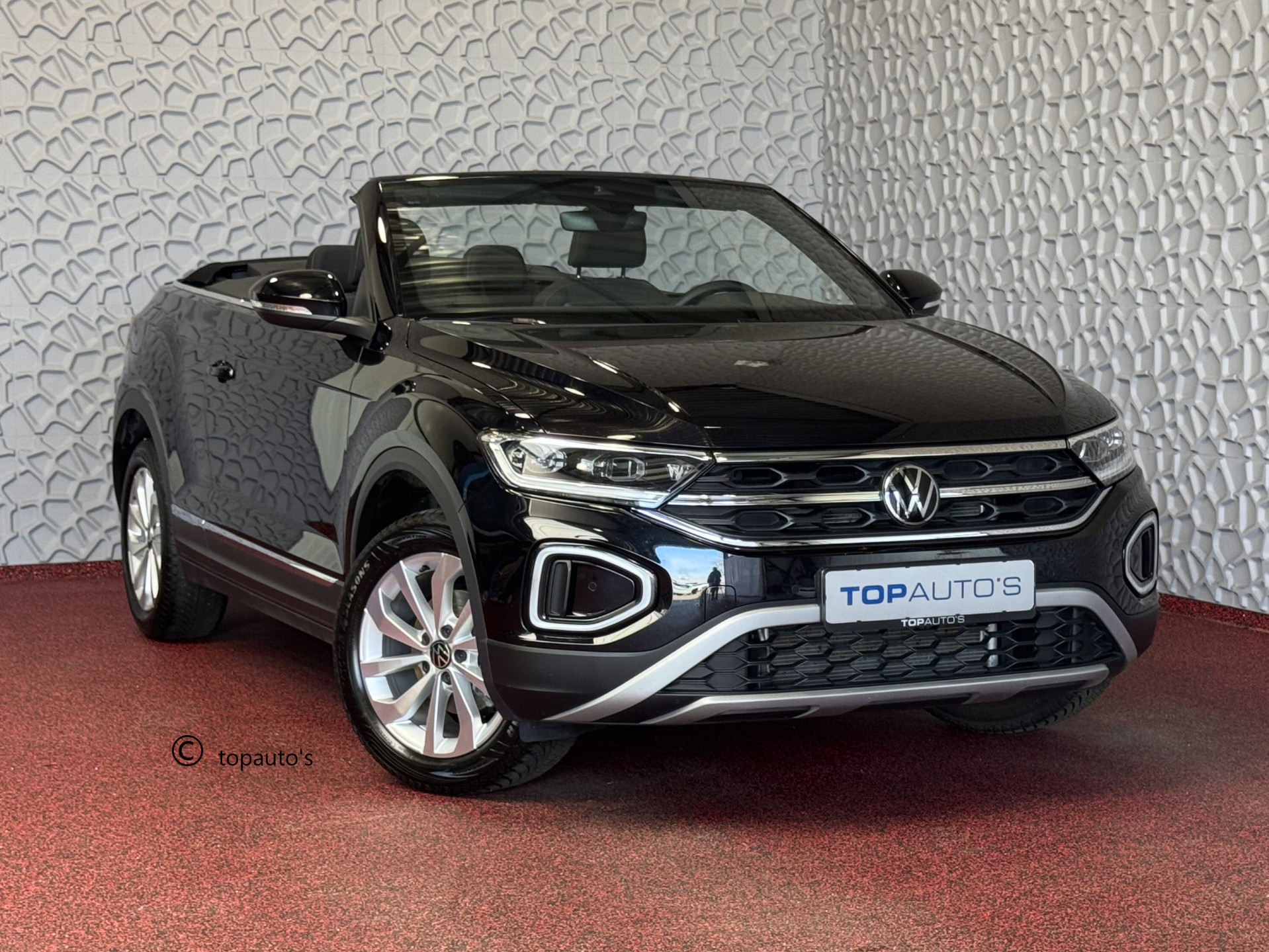 Volkswagen T-Roc Cabrio TSI VIR.COCKPIT CARPLAY NAVI IQ.LED STOEL/STUUR.VERW DAB ADAP.CRUISE 05/2024 "Volkswagen rijden begint bij Topautos.nl – 75 topmodellen direct op voorraad!"