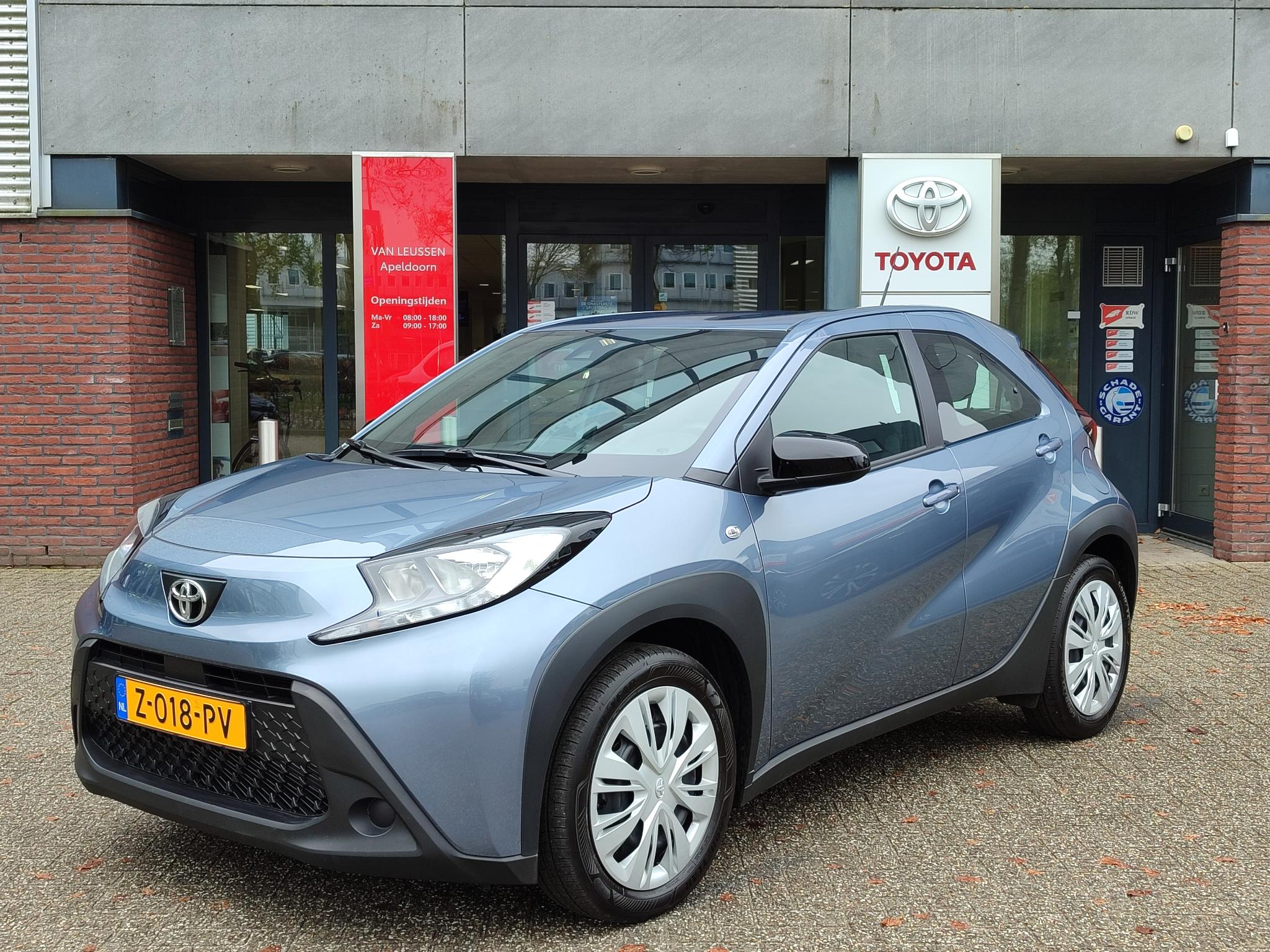 Toyota Aygo X PLAY AD-CRUISE CAMERA APPLE/ANDROID AIRCO BLUETOOTH NL-AUTO