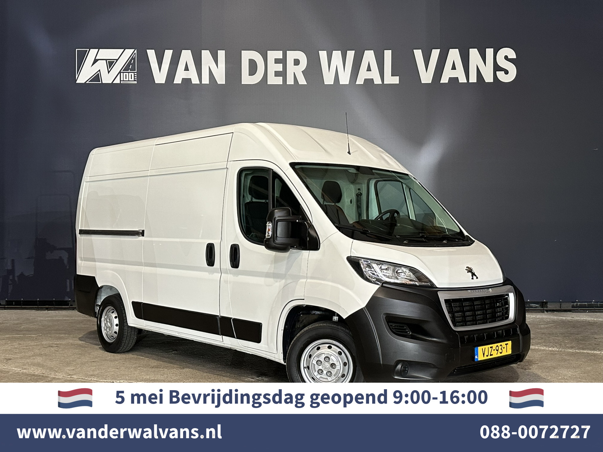 Peugeot Boxer 2.2 BlueHDi 140pk L2H2 Euro6 Airco | Camera | Navigatie | 2500kg Trekhaak Cruisecontrol, Parkeersensoren, Bijrijdersbank
