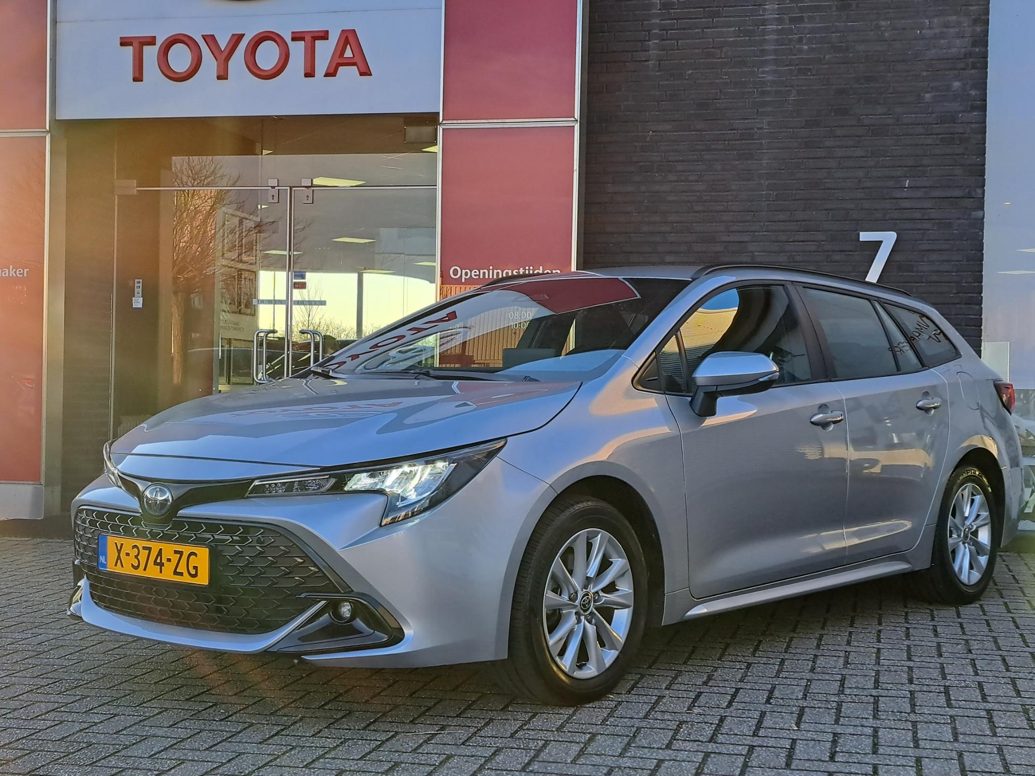 Toyota Corolla Touring Sports Hybrid 140 CAMERA LICHTMETALEN VELGEN APPLE CAR PLAY/ANDROID AUTO