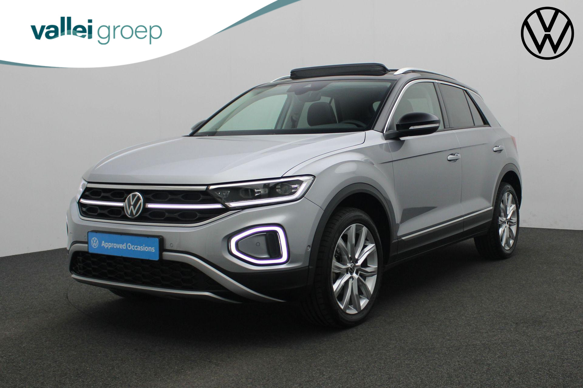 Volkswagen T-Roc 1.0 TSI 110 pk Style | Panoramadak | Navigatie Discover Pro | Beats Audio | IQ Light | Achteruitrijcamera