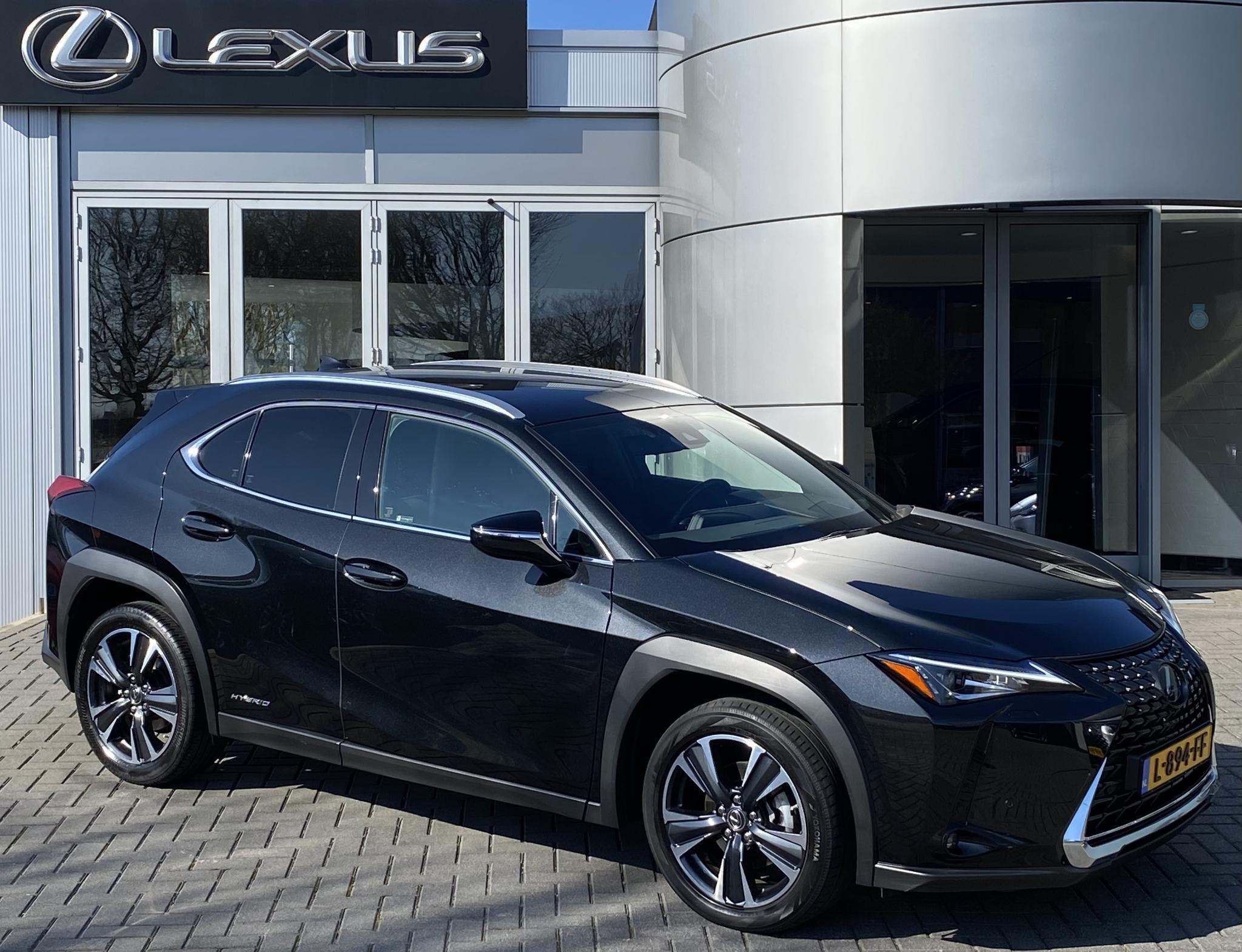 Lexus UX 250h Preference Line NL-AUTO NAVI BLIND SPOT PARKEERSENSOREN SMART-ENTRY APPLE CARPLAY