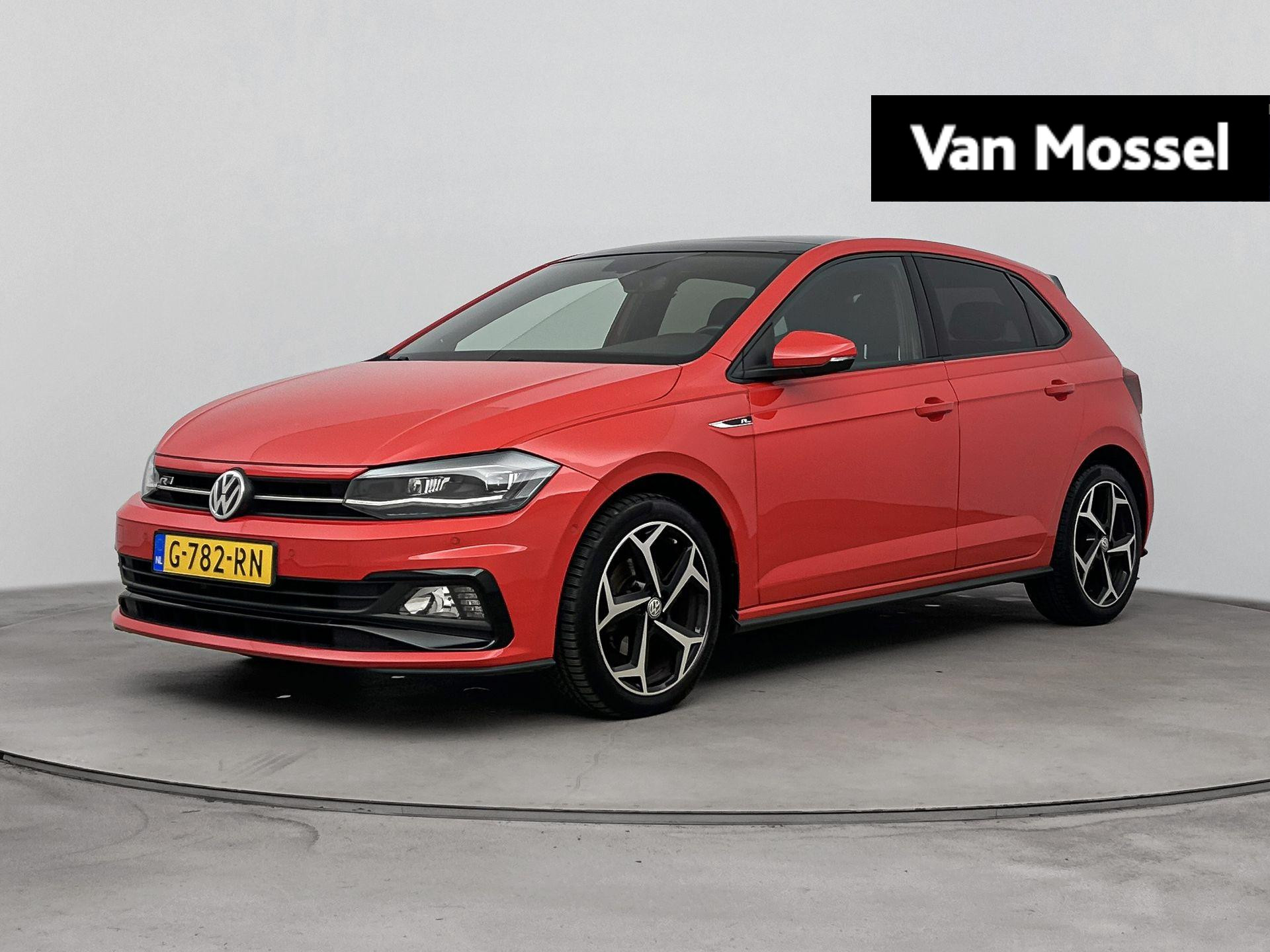 Volkswagen Polo 1.0 TSI Highline Business R | Navigatie | Stoelverwarming | Panorama Dak | Camera | Parkeersensoren | 17 Inch Velgen | Cruise control |