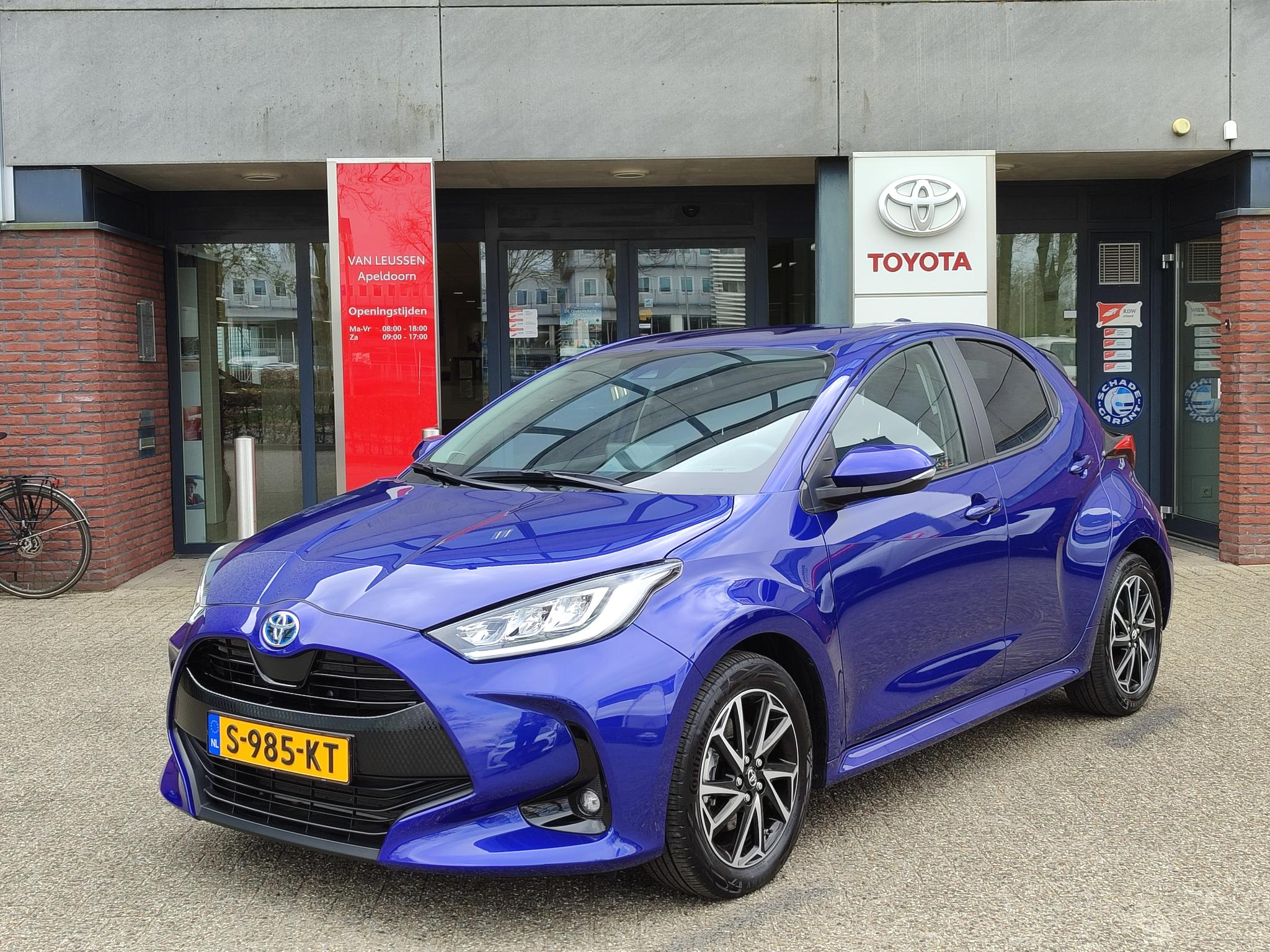 Toyota Yaris 1.5 HYBRID DYNAMIC STOELVERW APPLE/ANDROID CLIMA CAMERA AD-CRUISE 16'' LM-VELGEN BLUETOOTH