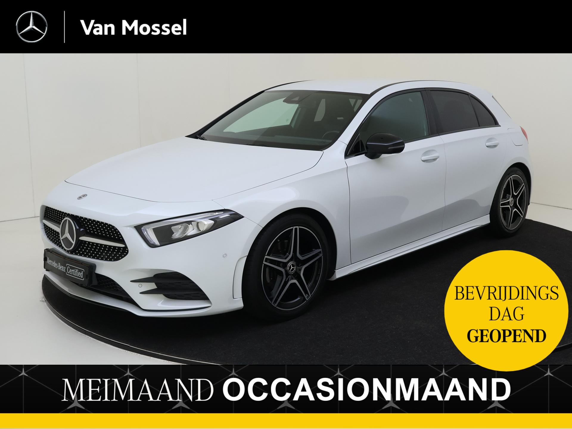 Mercedes-Benz A-Klasse 180 Business Solution AMG Night Upgrade / Stoelverwarming / Achteruitrijcamera / Night-Pakket / Trekhaak /