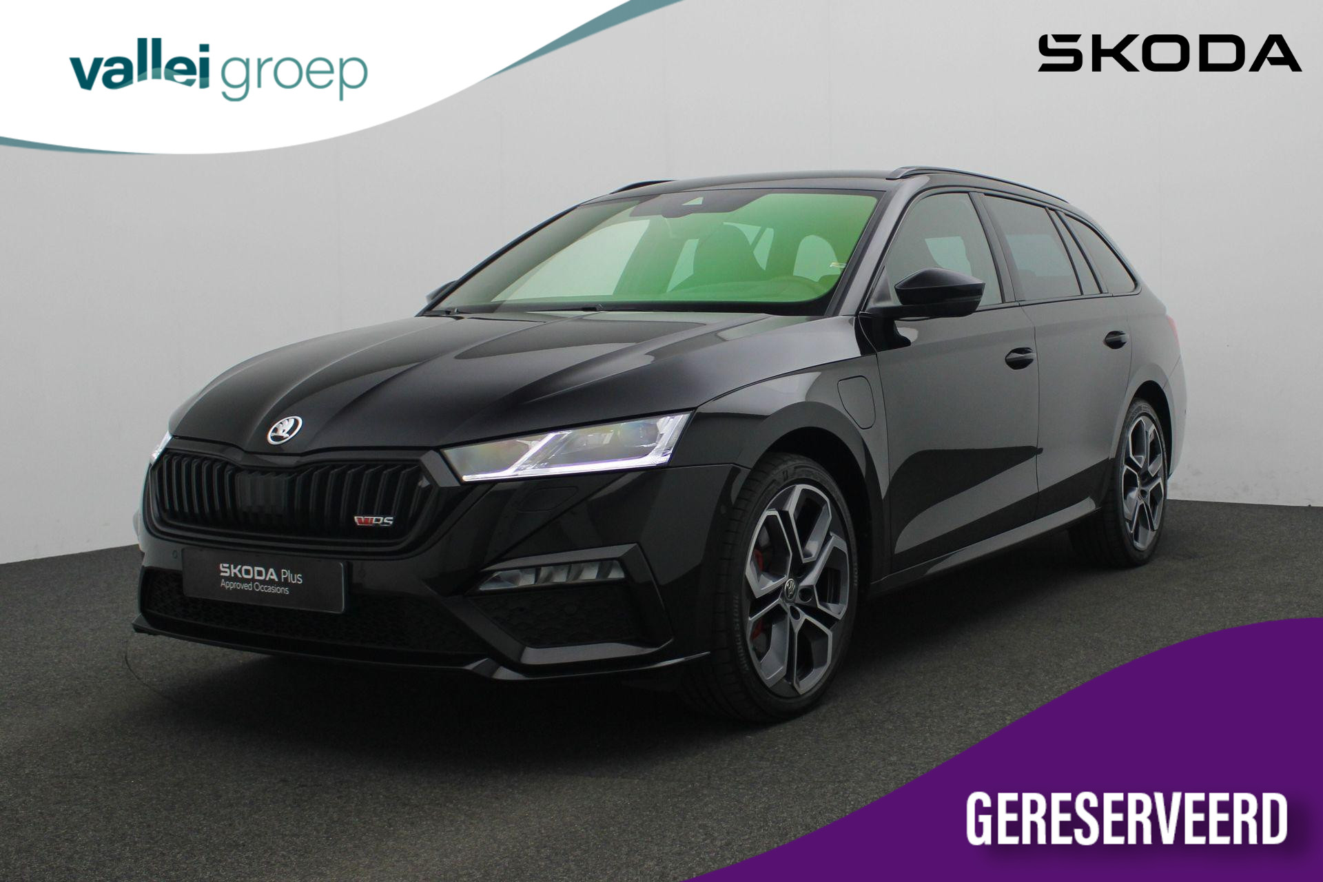 Škoda Octavia Combi 1.4 TSI 245 pk DSG RS iV PHEV Business | Trekhaak | Matrix LED | Adaptief onderstel | Achteruitrijcamera | Head-up display