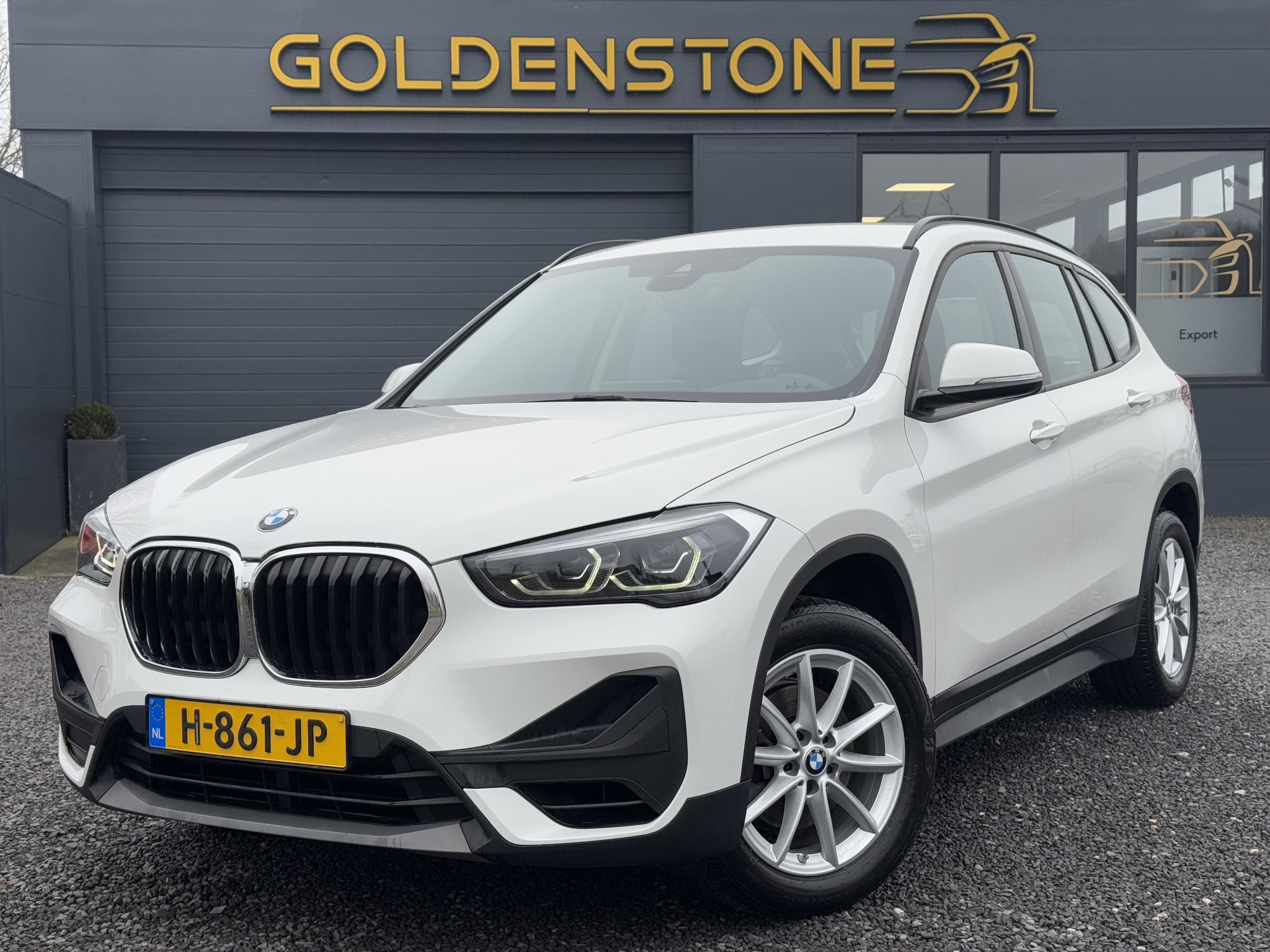 BMW X1 sDrive18i Executive Edition 2e Eigenaar,Navi,Clima,Cruise,PDC,Trekhaak,Head Up Display,Weinig KM,Dealer Onderhouden,N.A.P,APK tot 11-2025