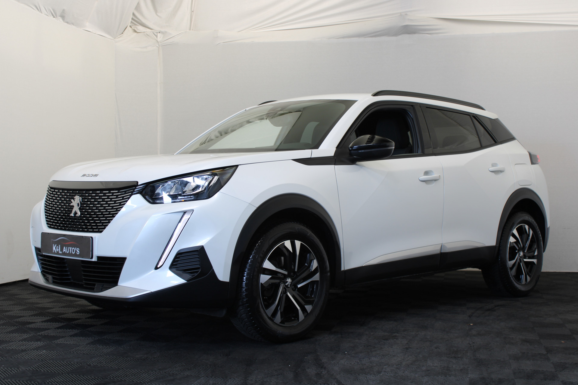 Peugeot 2008 1.2 PureTech 100 Allure |Camera|Carplay|