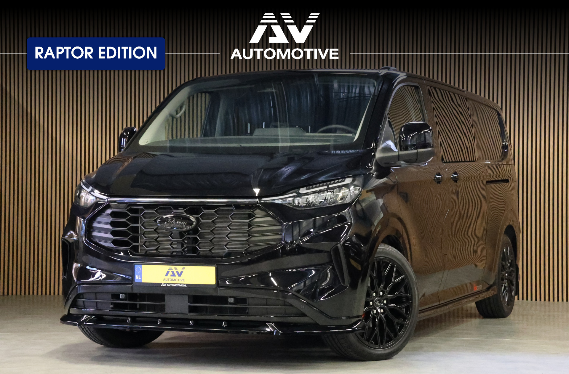 Ford Transit Custom 300 2.0 TDCI 170 PK L2H1 LIMITED | L+R Schuifdeur | ACC | Blind Spot | Camera | Lane Assist | Stoelverwarming | CarPlay | Navigatie | Raptor Edition | Trekhaak | 3-Zitter | MODELJAAR 2025 | Verlengde fabrieksgarantie tot 12-2029