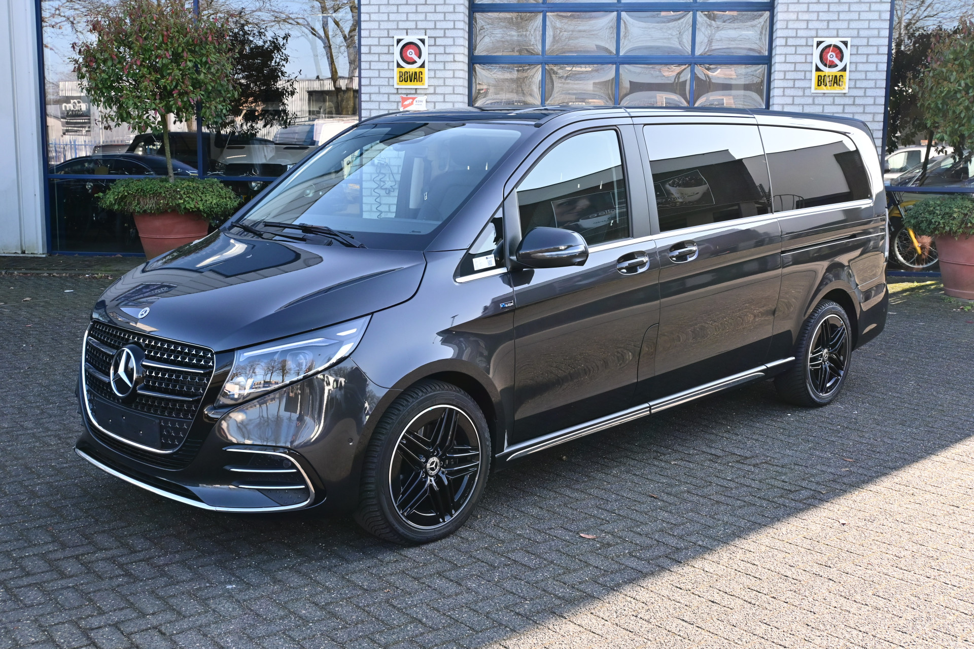 Mercedes-Benz V-Klasse 300d 4-Matic AMG L3 Incl BPM en BTW 8 zitplaatsen