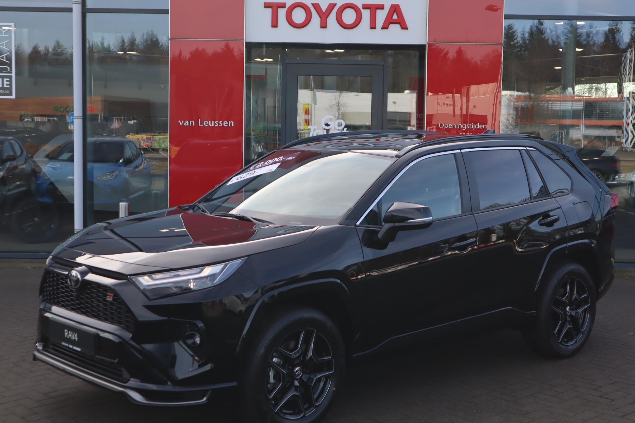 Toyota RAV4 2.5 PLUG-IN HYBRID AWD GR-SPORT 19"LMV BLISS 360GR-CAM STUURVERW. MEMORY-SEAT HEAD-UP JBL NAVI DRAADLOOS-LADEN-TEL NL-AUTO NIEUW