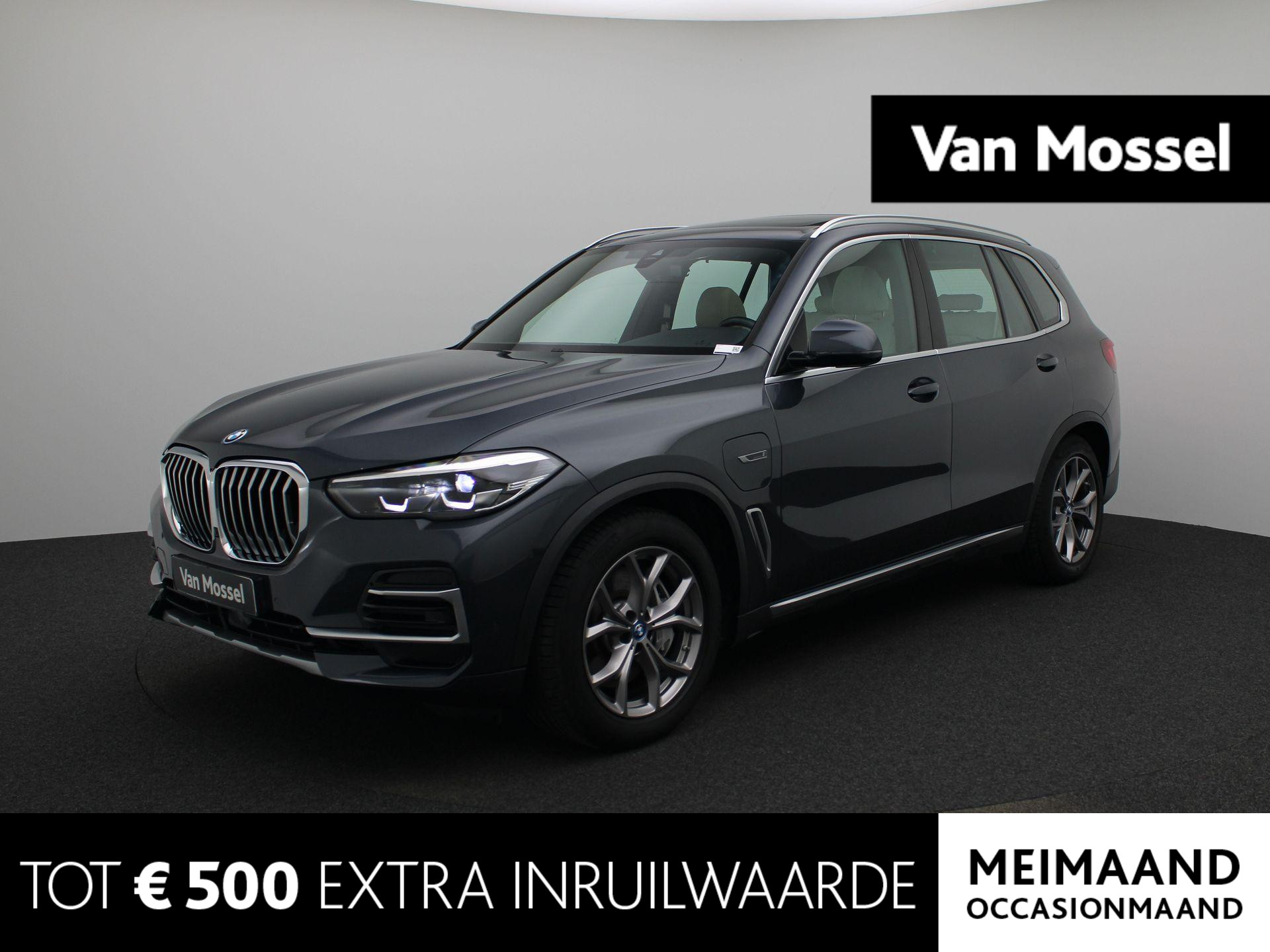 BMW X5 xDrive45e Executive LUCHTVERING | PANORAMADAK | M SPORT STUUR | LEDEREN BEKLEDING | ADAPTIEVE CRUISE | ELEKTRISCHE STOELEN | ELEKTRISCHE ACHTERKLEP | VIRTUEEL COCKPIT | CAMERA | APPLE CARPLAY | NAVIGATIE | STOELVERWARMING | DAB | LED |