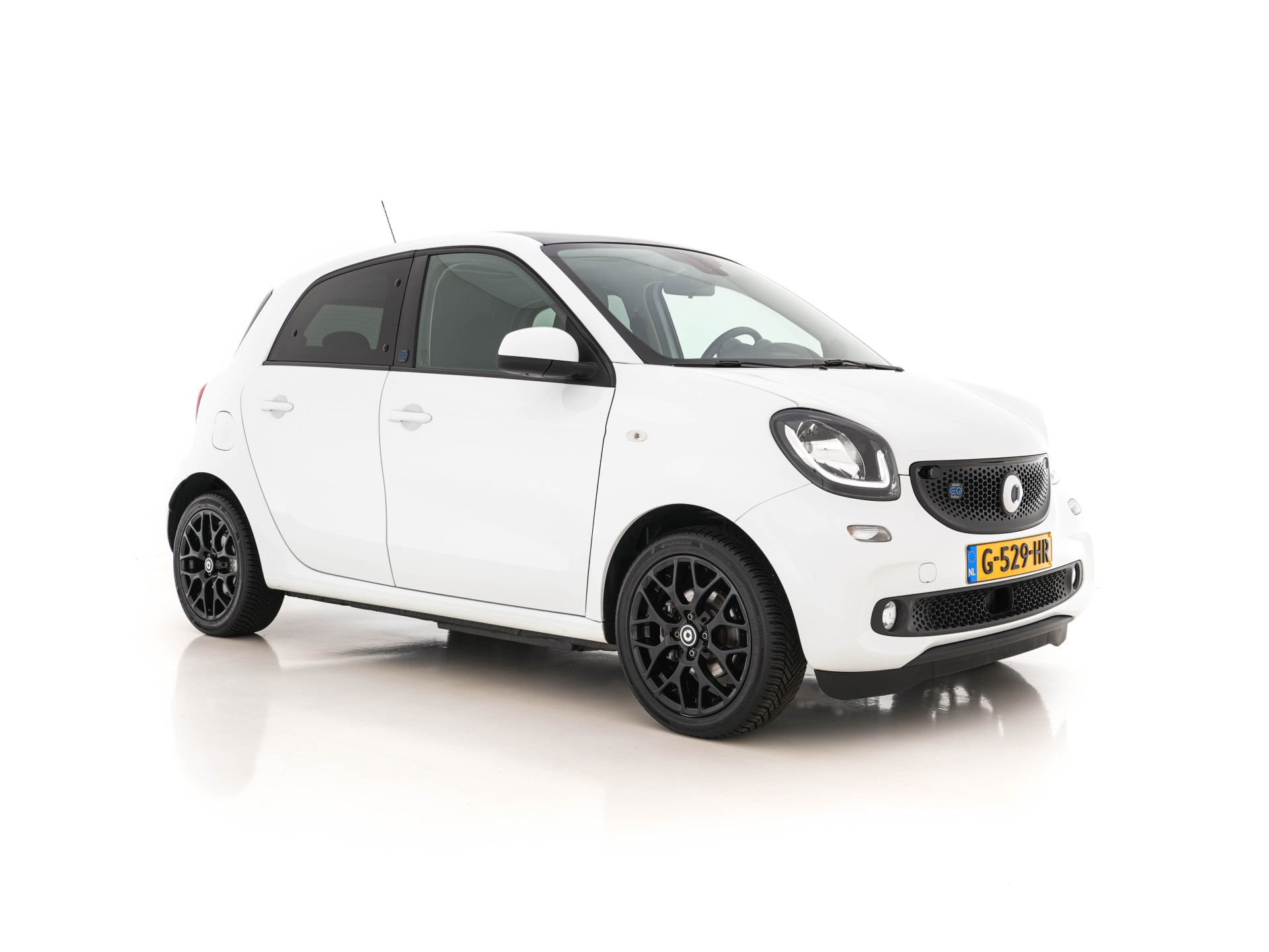 Smart Forfour EQ Business Solution Cool&Media-Pack 18 kWh [ 3-Fase ] (INCL-BTW) *PANO | FULL-LEATHER | NAVI-FULLMAP | CAMERA | AIRCO | SPORT-SEATS | AMBIENT-LIGHT | DAB | HEATED-SEATS | 16''ALU*