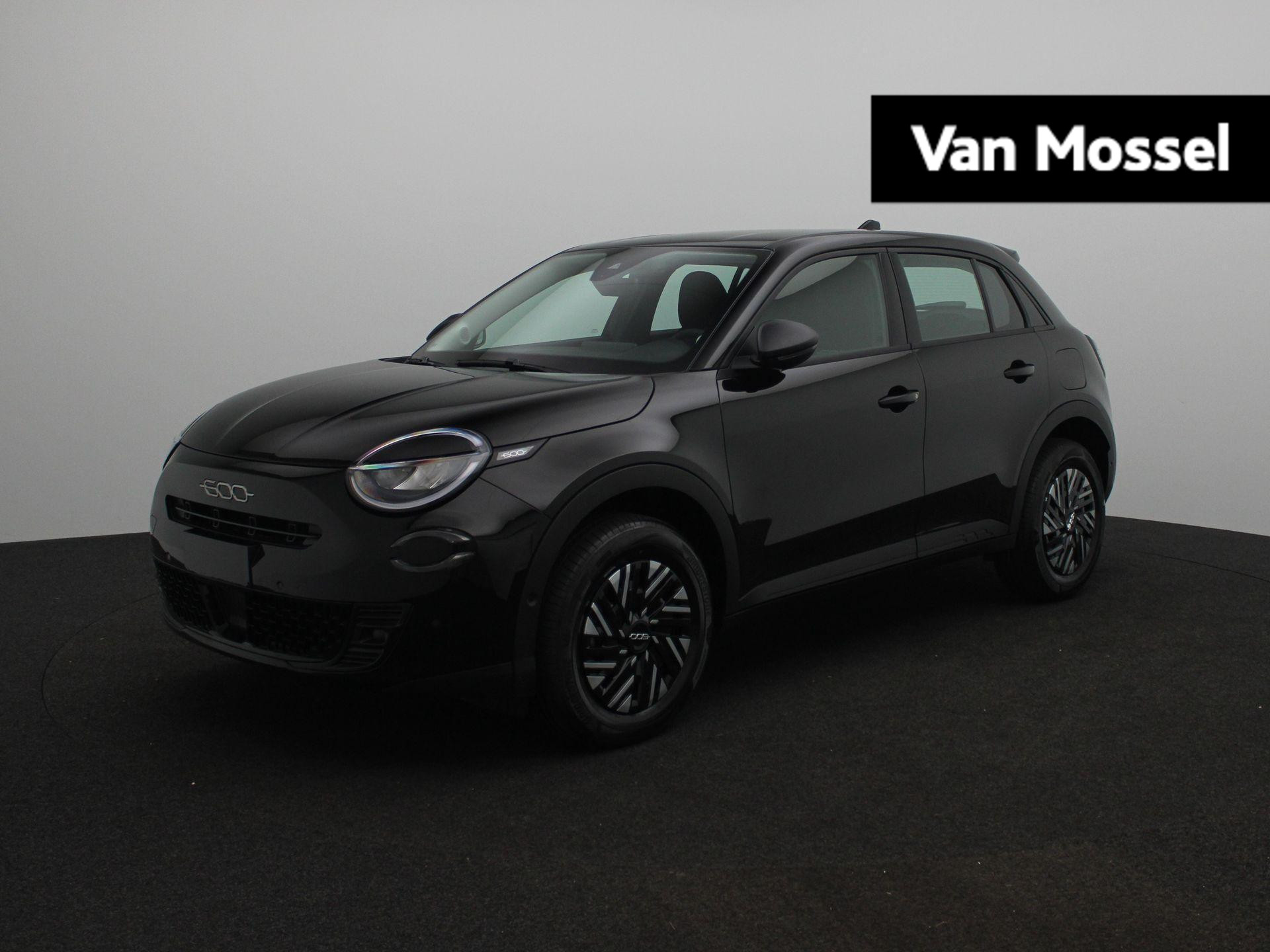 Fiat 600 1.2 Hybrid Urban | Direct Leverbaar | NAV | Parkeercamera Achter | Carplay & Android Auto |