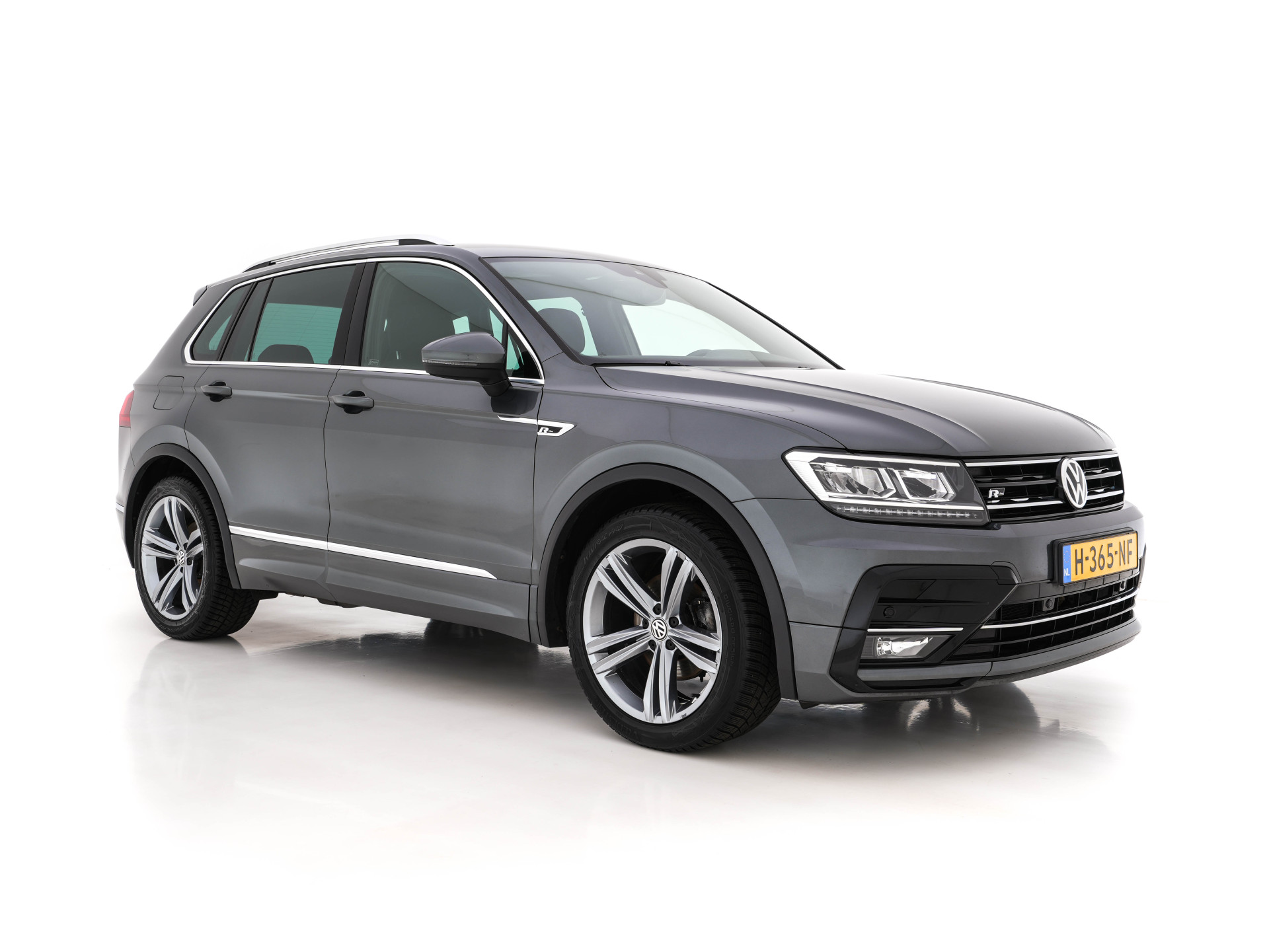 Volkswagen Tiguan 1.5 TSI Comfortline Business R-Line-Pack *ADAPTIVE-CRUISE | DIGI-COCKPIT | FULL-LED | NAVI-FULLMAP | COMFORT-SEATS | DAB+ | MICROFIBRE | ECC | PARKPILOT | LANE-ASSIST | TOWBAR | 19"ALU*
