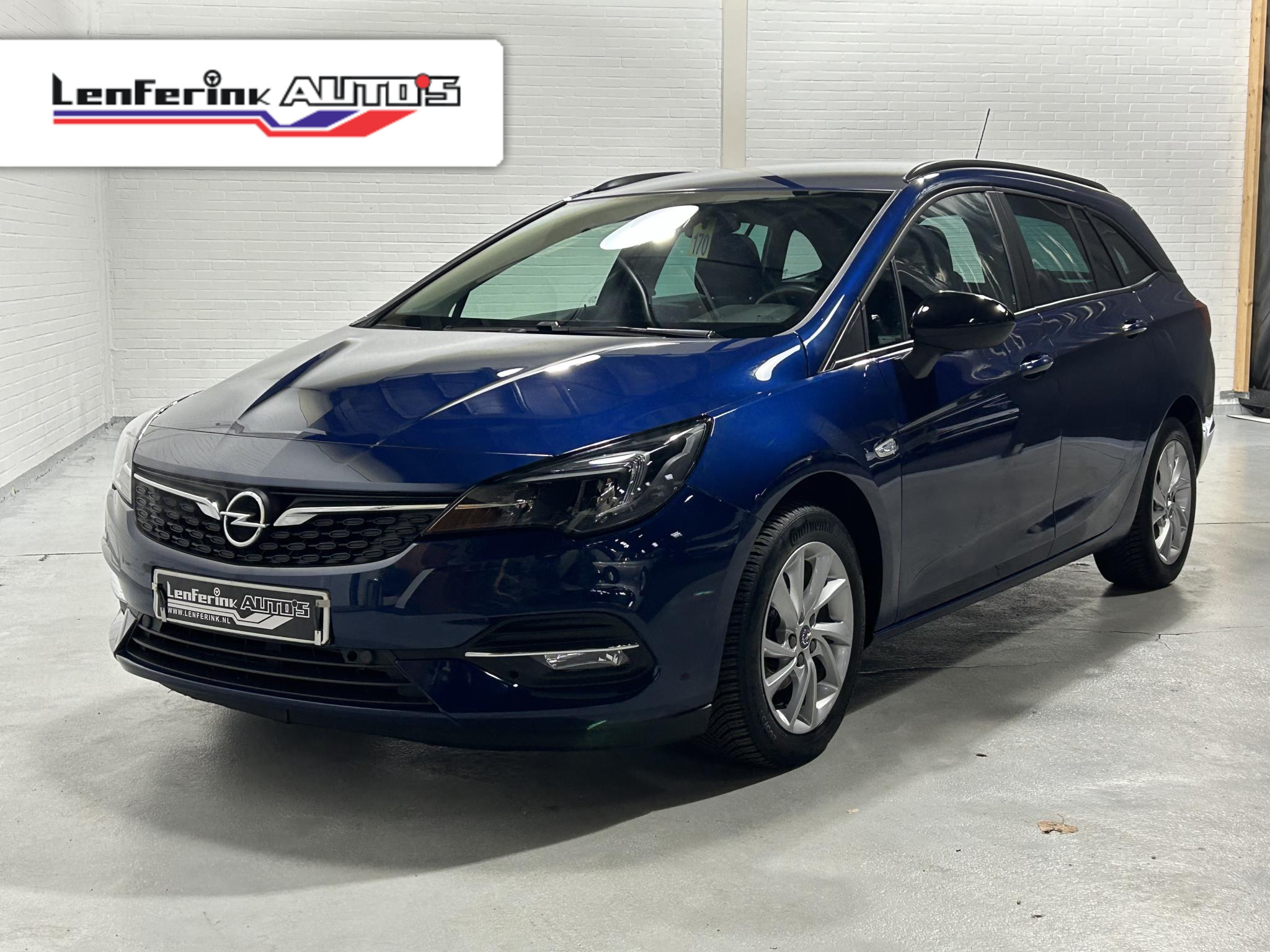 Opel Astra Sports Tourer 1.2 Business Edition Navi Cruise Stoelverwarming Camera
