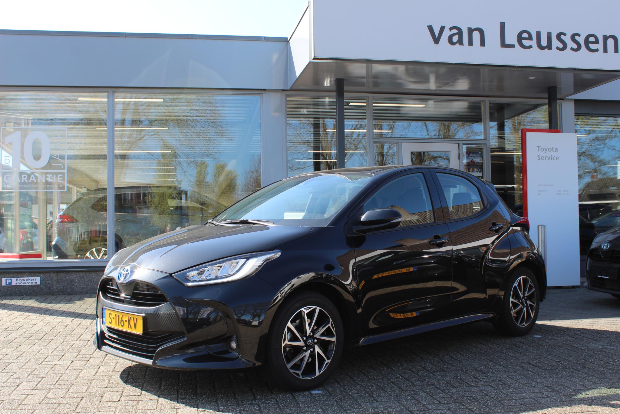 Toyota Yaris 1.5 HYBRID DYNAMIC 16"LM-VELGEN KEYLESS LED-KOPLAMPEN AD-CRUISE CLIMA CAMERA NL-AUTO