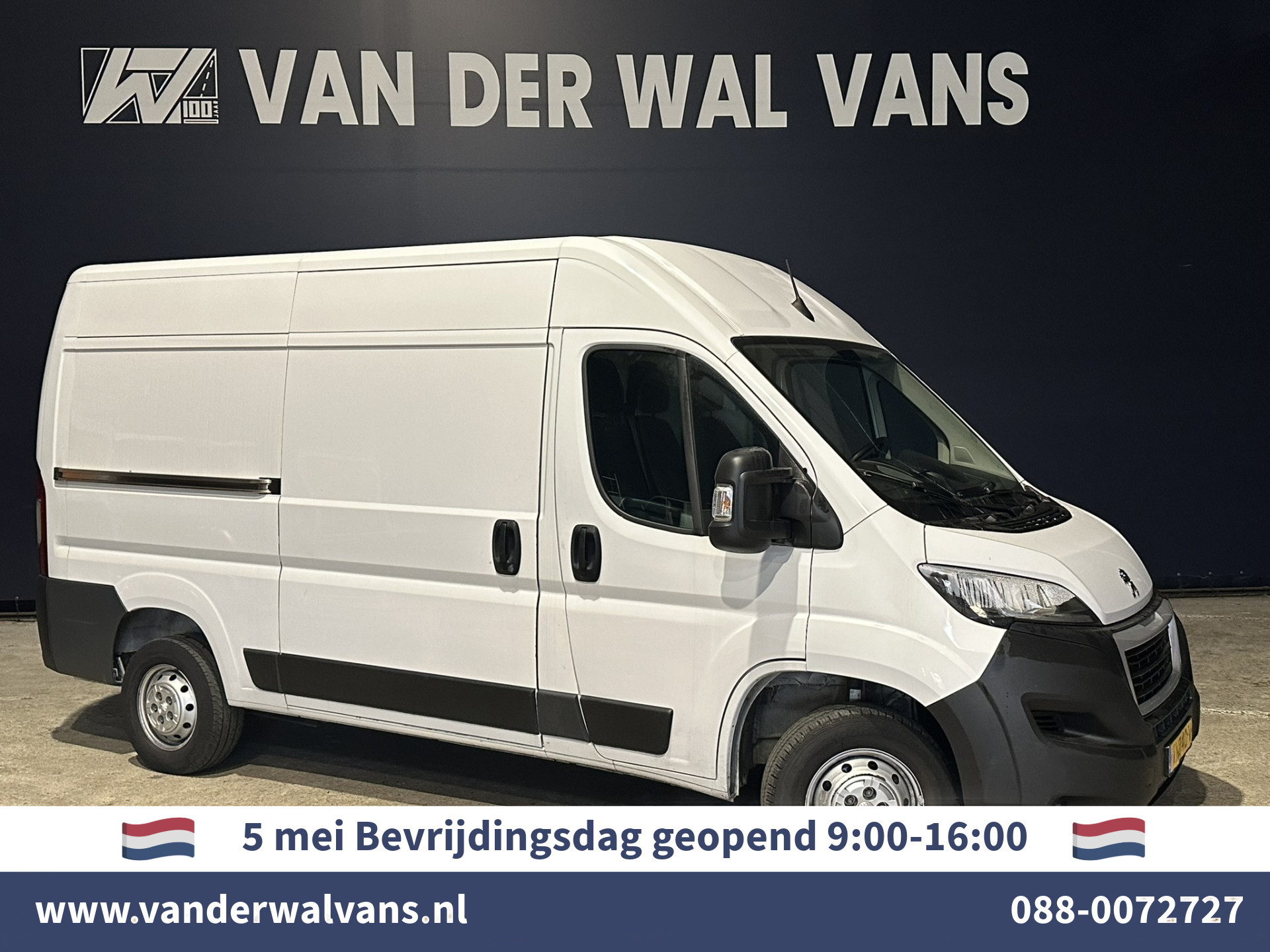Peugeot Boxer 2.2 BlueHDi 120pk L2H2 Euro6 ** Airco | 2500kg Trekhaak | Cruisecontrol | Parkeersensoren Bijrijdersbank