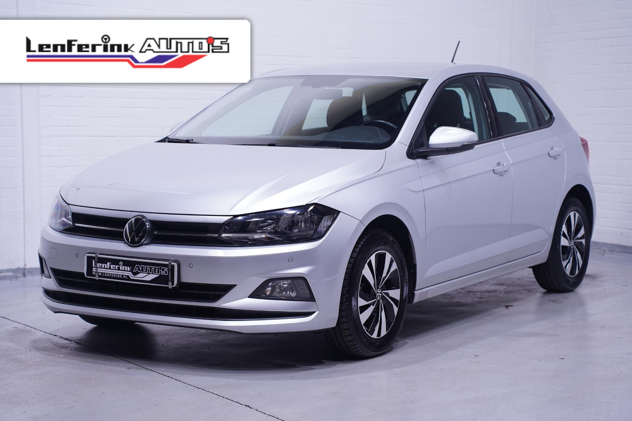 Volkswagen Polo 1.0 TSI Highline navigatie DAB APP Connect PDC v+a LMV cruise-controle elektrisch-pack licht-zicht pack