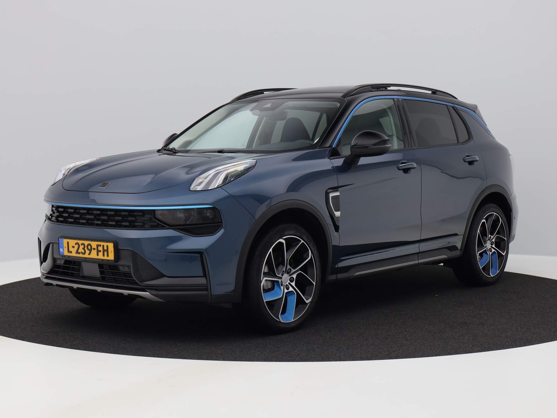 Lynk&Co 01 1.5 261 PK Plug-in Hybrid | PANO | ACC | KEYLESS | APPLE CARPLAY
