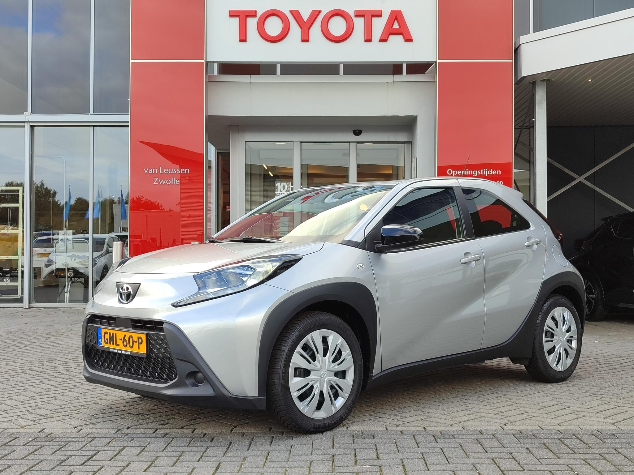 Toyota Aygo X PLAY 4S-BANDEN AIRCO BLUETOOTH APPLE/ANDROID AD-CRUISE CAMERA EL-RAMEN/SPIEGELS