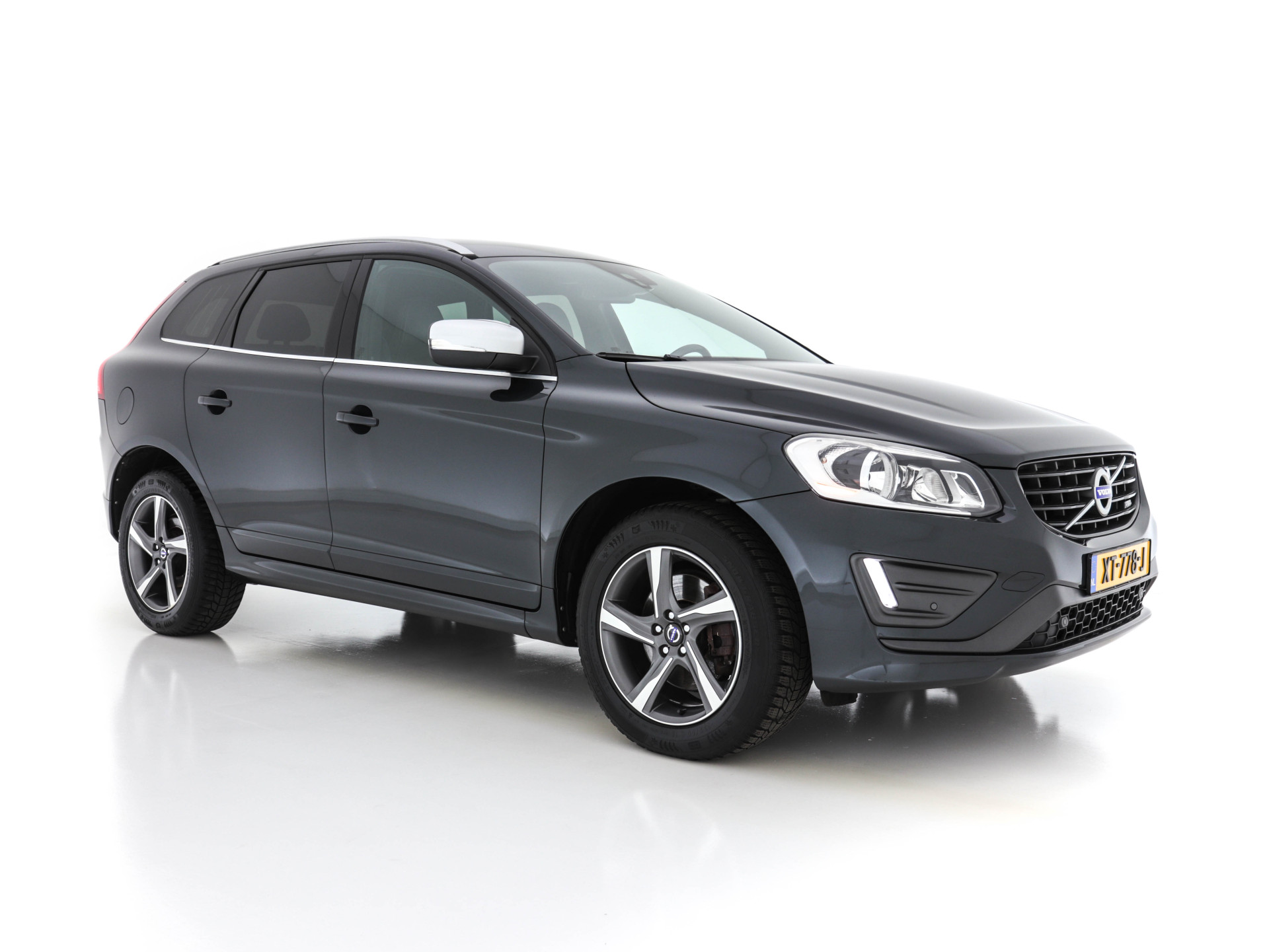 Volvo XC60 2.0 D4 FWD R-Design Business Pack Connect Aut. *NAVI-FULLMAP | LEATHER-ALCANTARA | ECC | PDC | CRUISE*