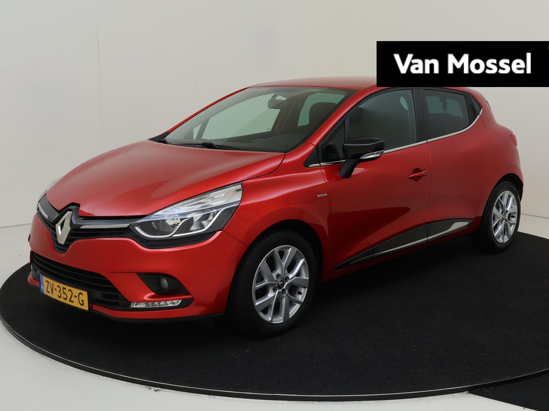 Renault Clio 0.9 TCe Limited | Navigatie | Airco | Parkeersensoren achter