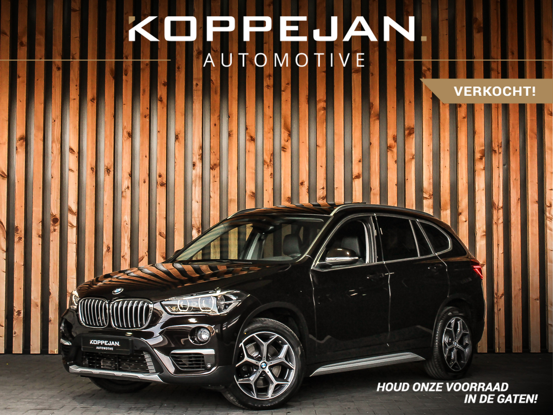 BMW X1 sDrive20i Orange Edition III | HEAD-UP | PANORAMADAK | STOELVERWARMING | NAVI |