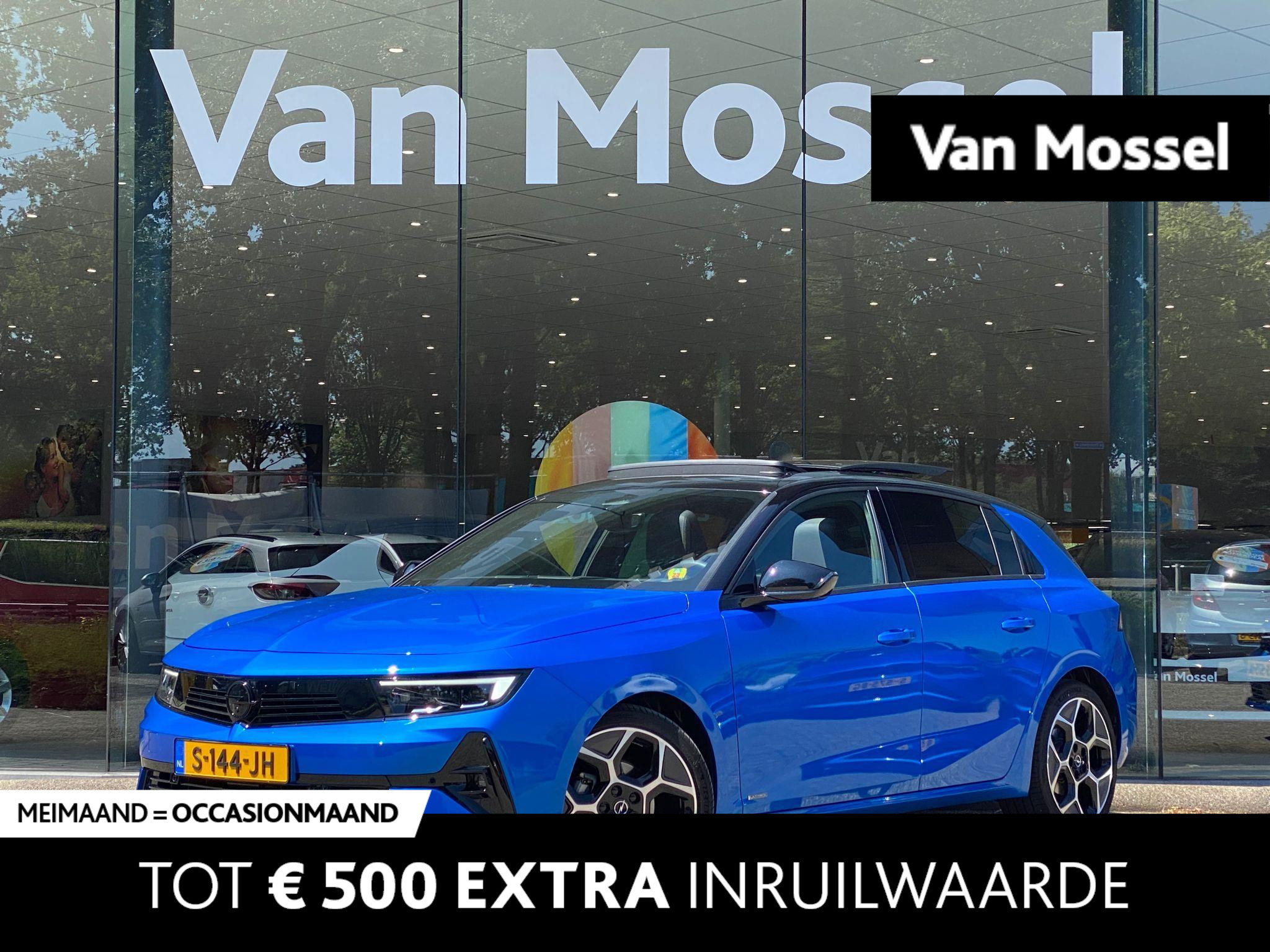 Opel Astra 1.2 Ultimate | Alcantara Bekleding | Schuif-Kantel Dak | Elektrische stoelen | Adaptive Cruise Control |