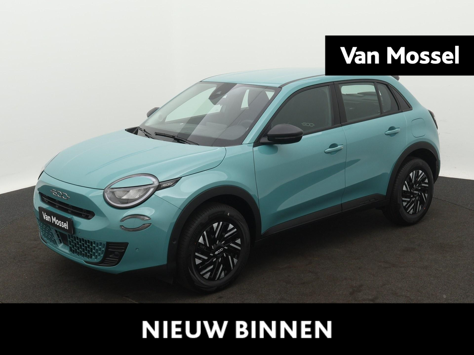 Fiat 600 1.2 Hybrid Urban | Apple & Android Carplay | Parkeersensoren | Led Verlichting |