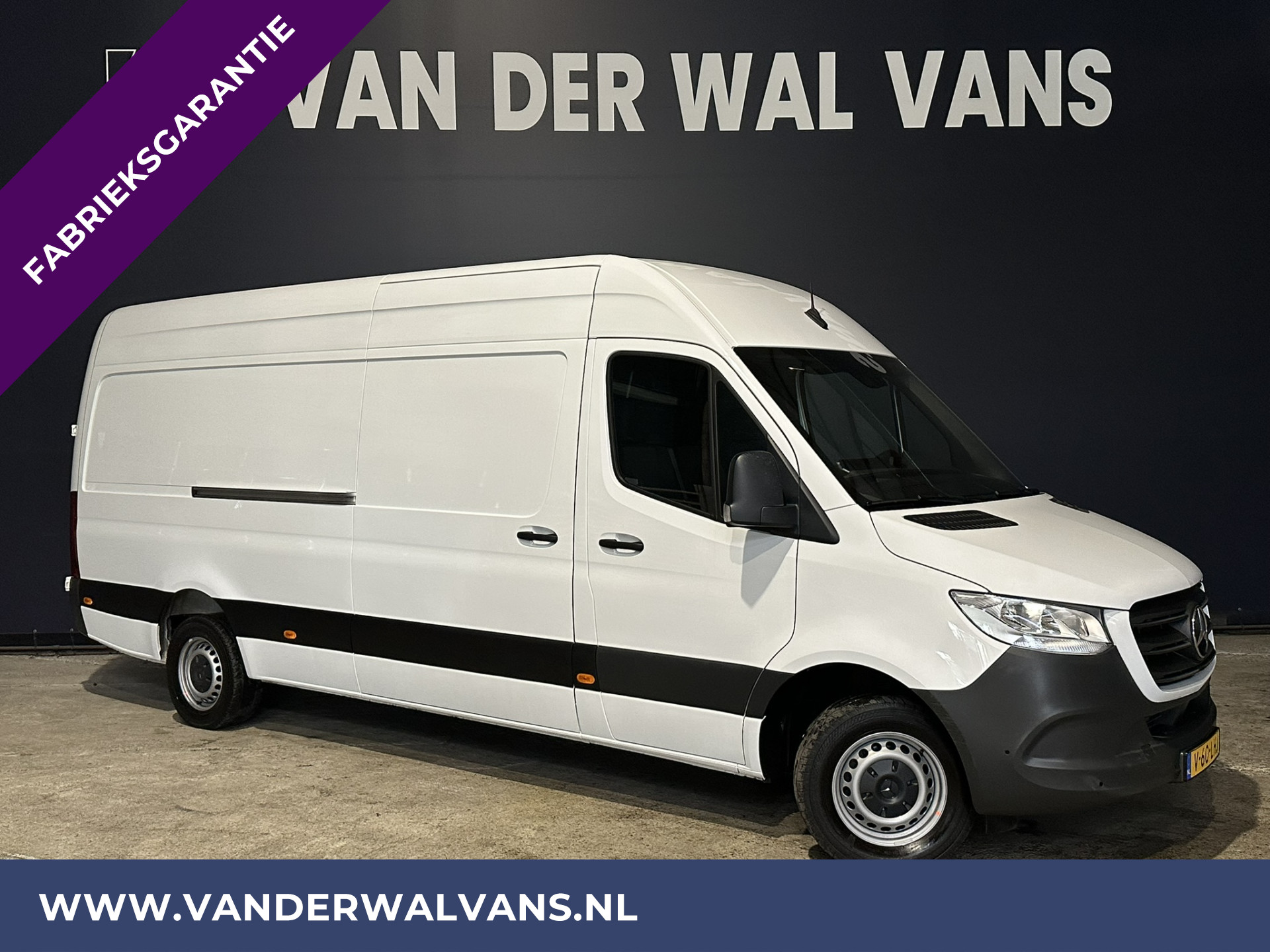 Mercedes-Benz Sprinter 317 CDI 170pk L3H2 Fabrieksgarantie Euro6 Airco | Cruisecontrol | Camera | Apple Carplay Android Auto, Cruisecontrol, Parkeersensoren, Chauffeursstoel, Stoelverwarming, Bijrijdersbank
