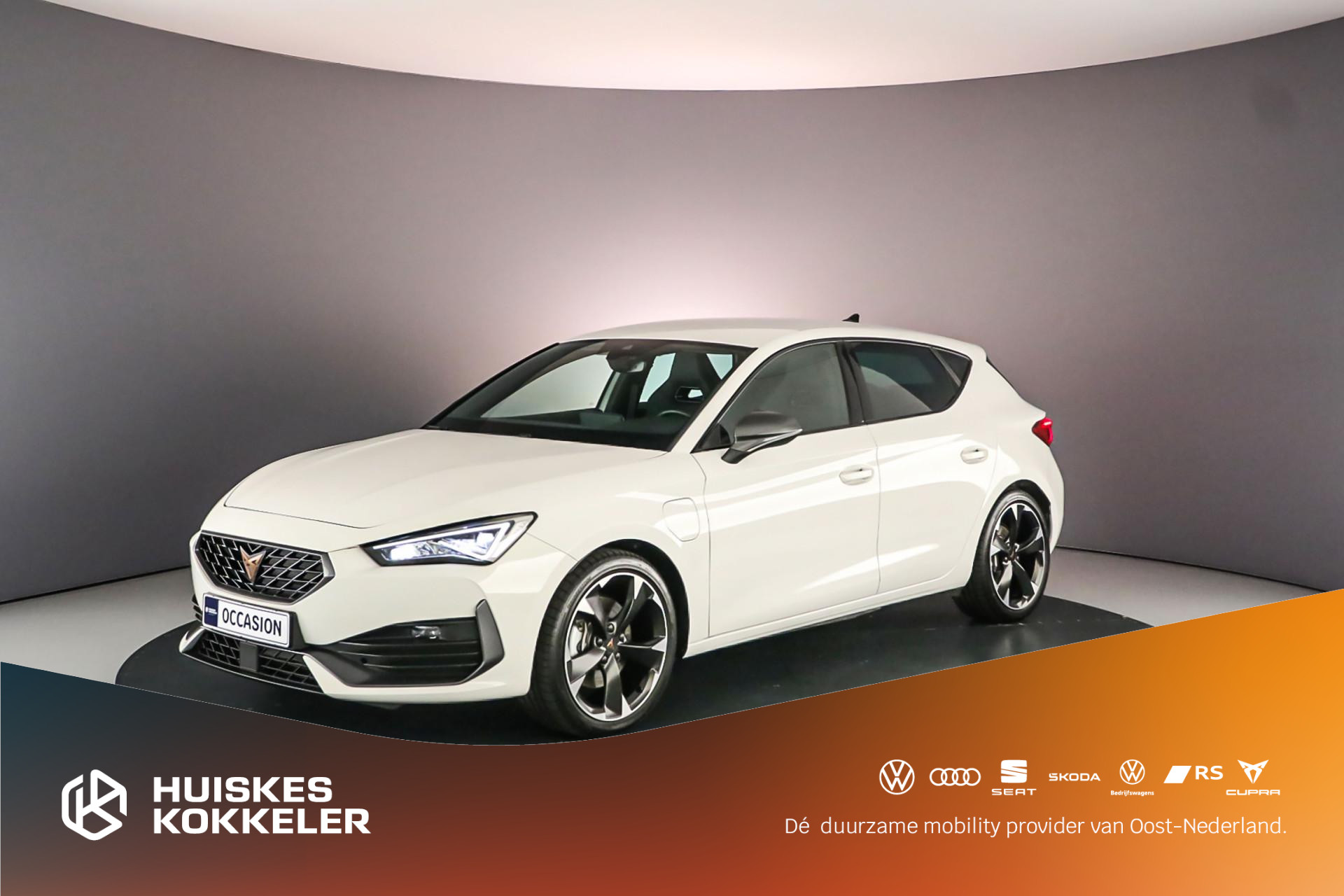 CUPRA Leon Business 1.4 TSI e-Hybrid 204pk DSG Automaat Cruise control, Navigatie, Stuurwiel verwarmd, Airco, DAB, App connect, Parkeersensor achter, LED verlichting