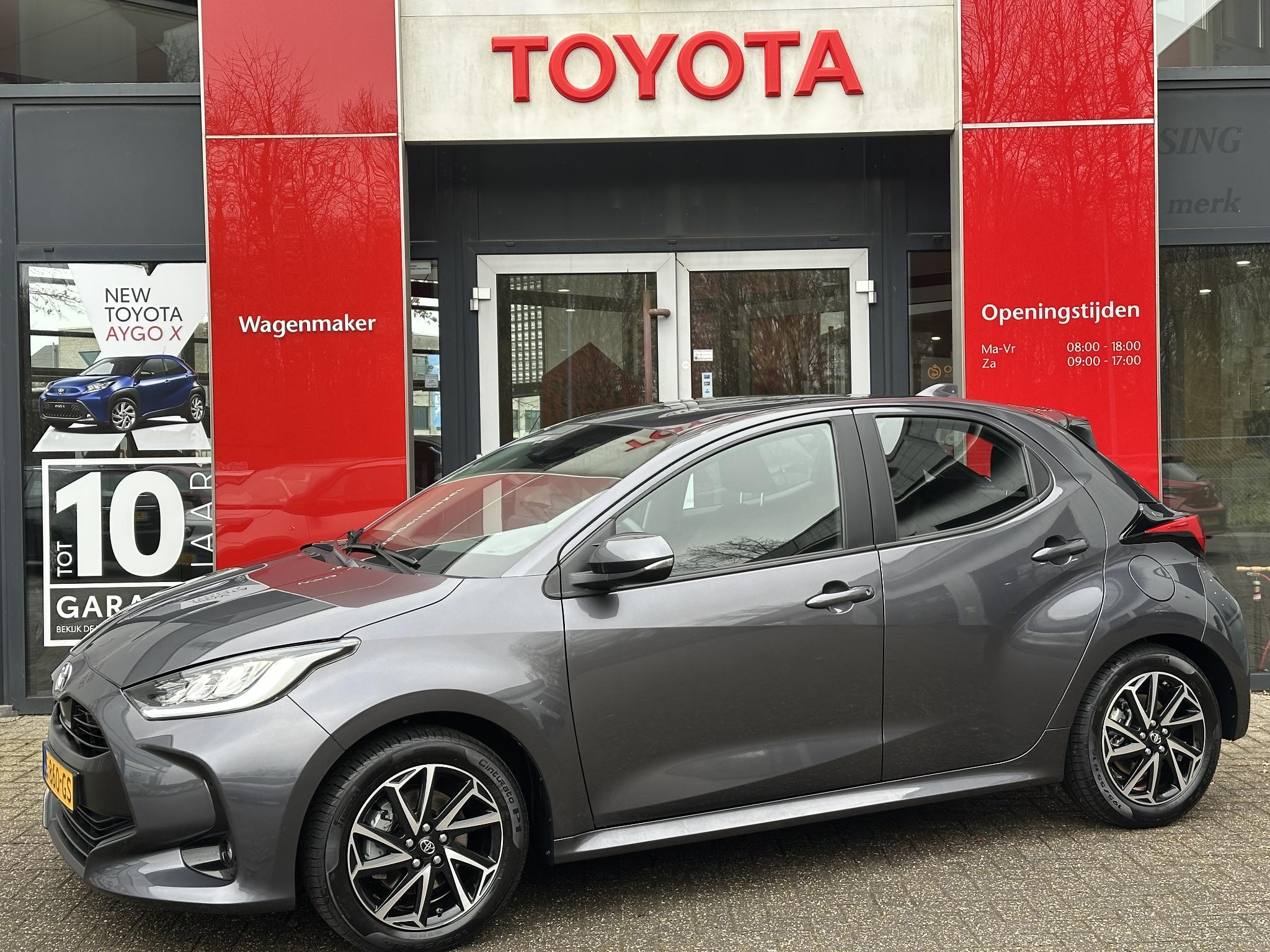 Toyota Yaris 1.5 HYBRID DYNAMIC NL-AUTO 1E-EIG KEYLESS 16"LM-VELGEN APPLE/ANDROID AD-CRUISE LED BLUETOOTH CAMERA