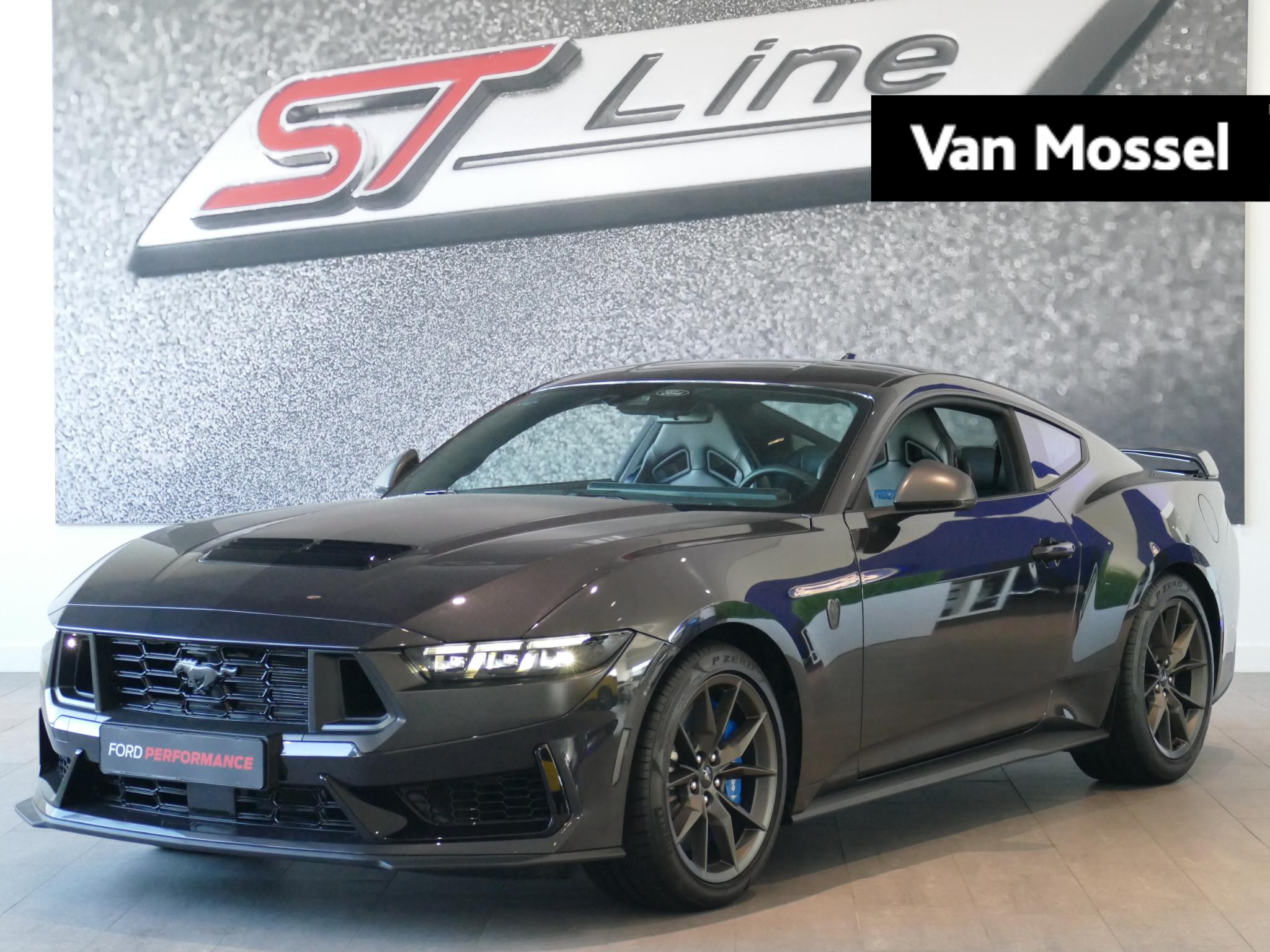 Ford Mustang Fastback 5.0 V8 Dark Horse
