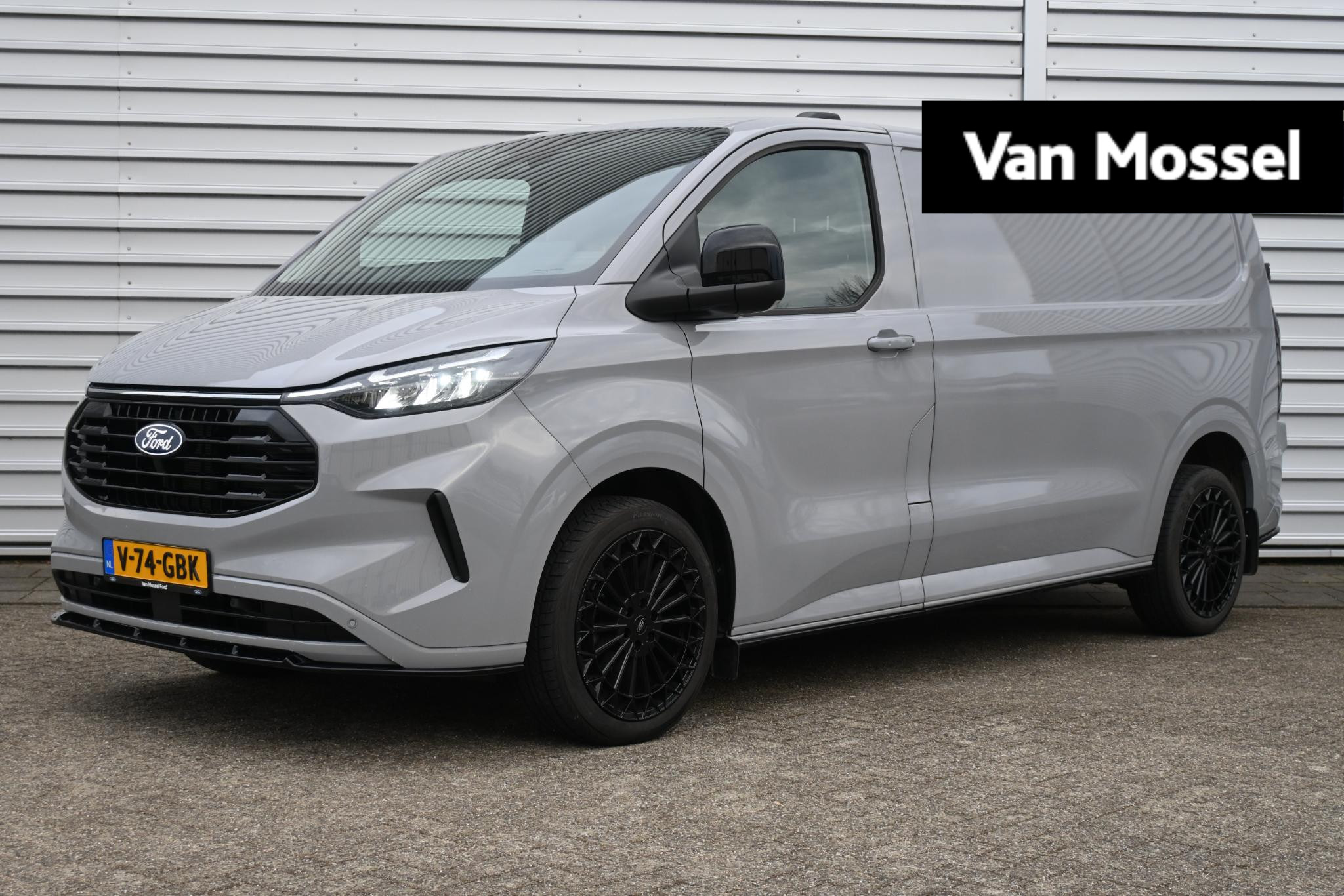 Ford Transit Custom 320 2.0 TDCI L2H1 Limited CUSTOM BUILD! | 170 pk Automaat | Driver Assistance pakket | Climate Control | Navigatie |
