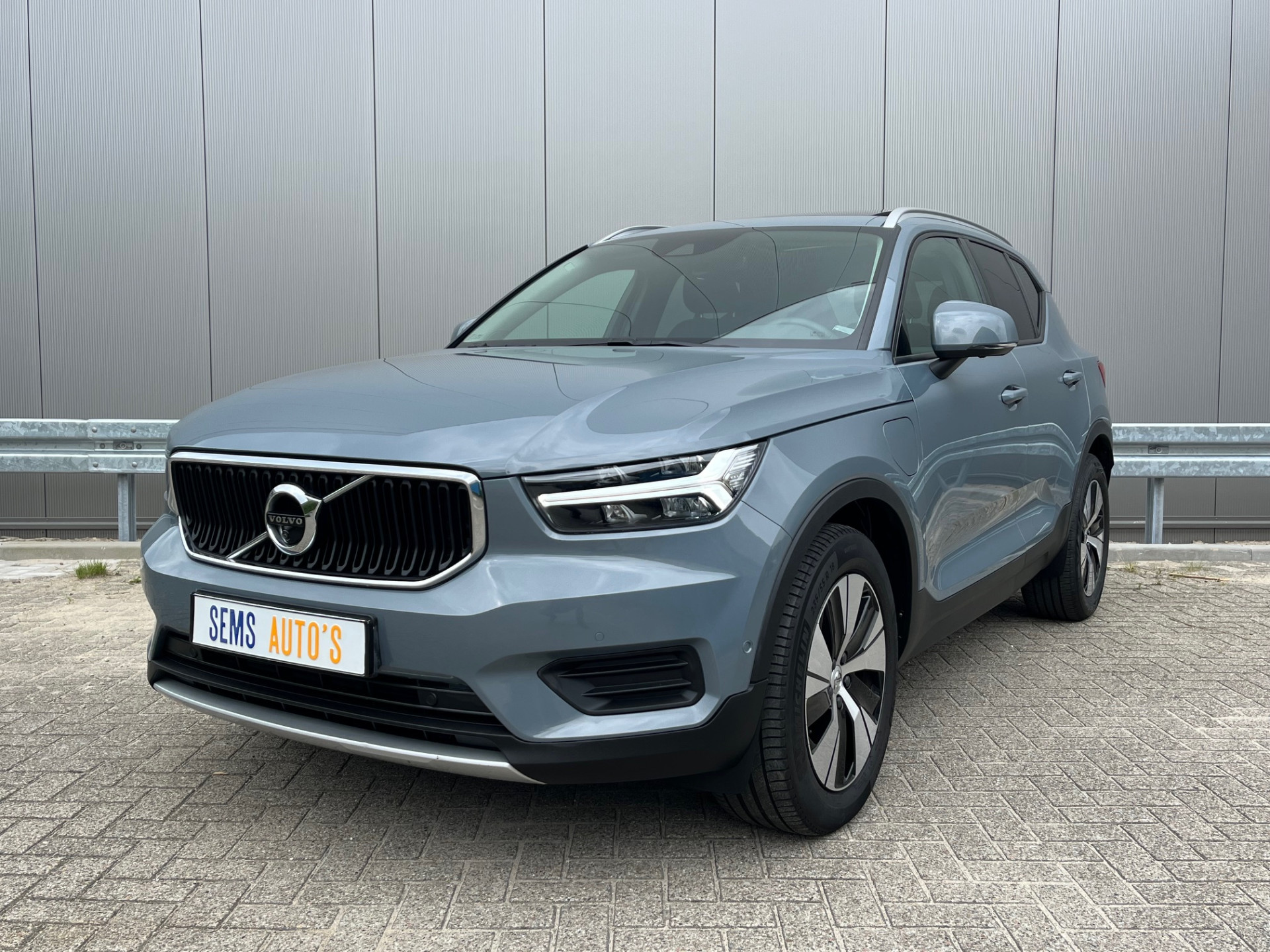 Volvo XC40 1.5 T5 Twin Engine Momentum Pro Panorama dak / 360 Camera / Full LED / NAP