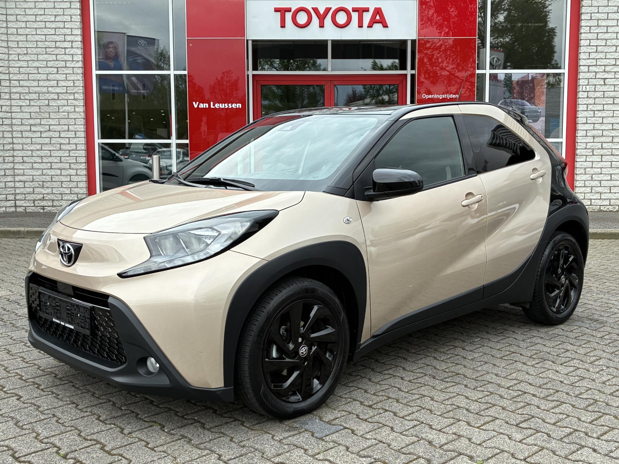 Toyota Aygo X ENVY AUTOMAAT APPLE/ANDROID CAMERA CLIMA AD-CRUISE LED BLUETOOTH
