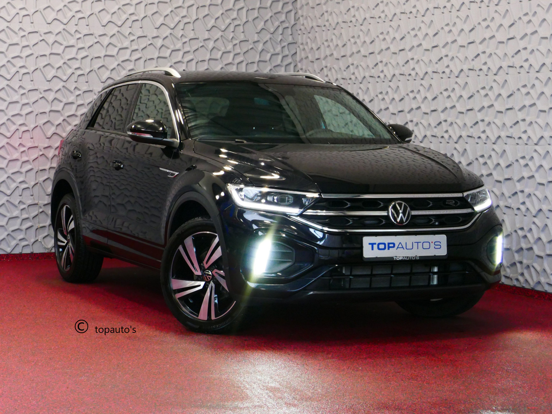 Volkswagen T-Roc ✅NIEUWE AUTO✅ 1.5 TSI 150PK R-LINE EVO IQ LIGHT ALCANTARA ELEK.KLEP CARPLAY STOEL/STUUR VERW. 18"LMV VIR.COCKPIT 06/2024 RLINE R LINE "Volkswagen rijden begint bij Topautos.nl – 75 topmodellen direct op voorraad!"