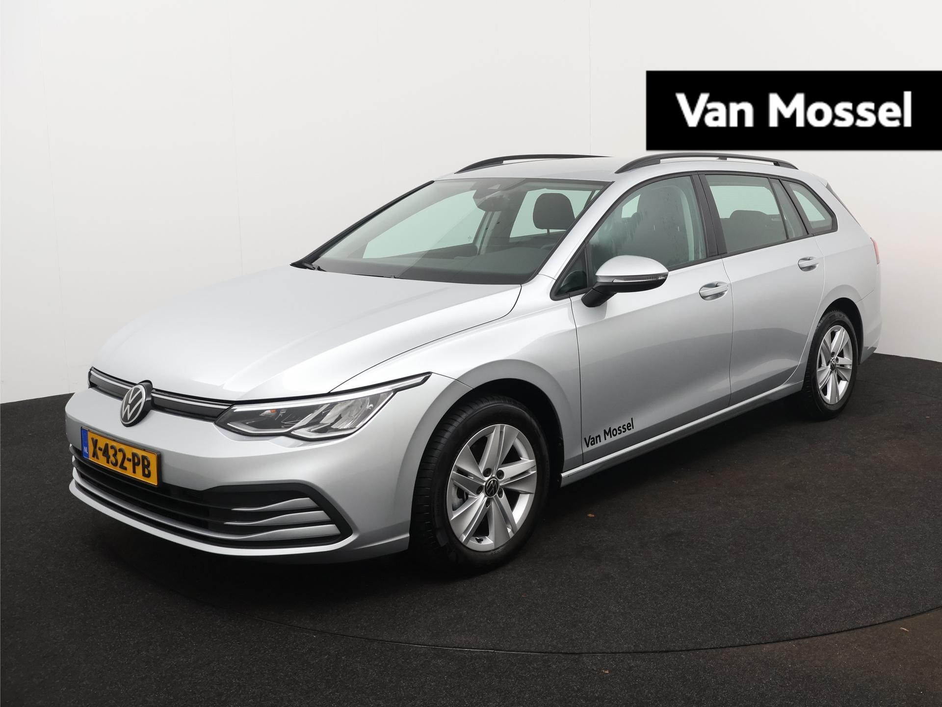 Volkswagen Golf Variant 1.5 TSI Life Business 131 PK | Navigatie | Apple Carplay | Trekhaak | Ergo-Active Bestuurdersstoel | Adaptive Cruise Control | Parkeersensoren | Sfeerverlichting |