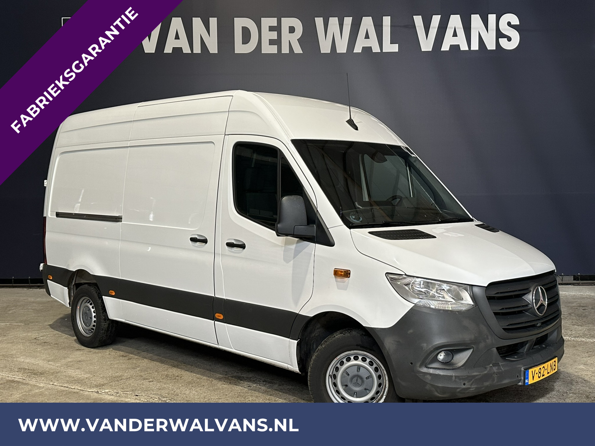 Mercedes-Benz Sprinter 317 CDI 170pk L2H2 Fabrieksgarantie Euro6 Airco | Camera | Navigatie | Apple Carplay | Cruisecontrol | Chauffeursstoel Android Auto, Stoelverwarming, Parkeersensoren, Bijrijdersbank