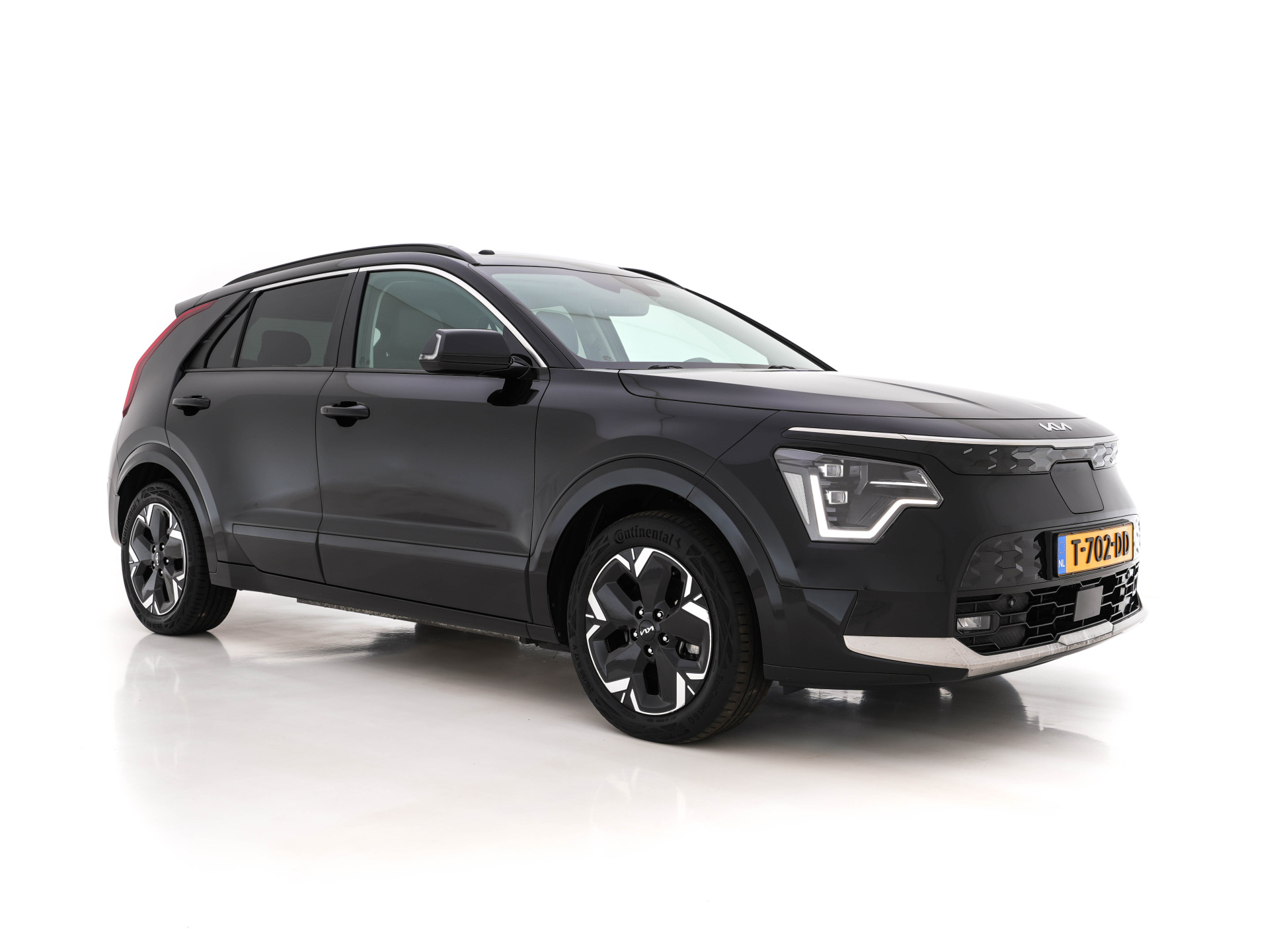 Kia Niro EV DynamicPlusLine 64.8 kWh [ 3-Fase ] (INCL-BTW) Aut. *PANO | HEAD-UP | LEATHER | DIGI-COCKPIT | NAVI-FULLMAP | DAB | ADAPT.CRUISE | CAMERA | COMFORT-SEATS | KEYLESS | DIGI-COCKPIT | SHIFT-PADDLES | HEATED-SEATS | CARPLAY | LANE-