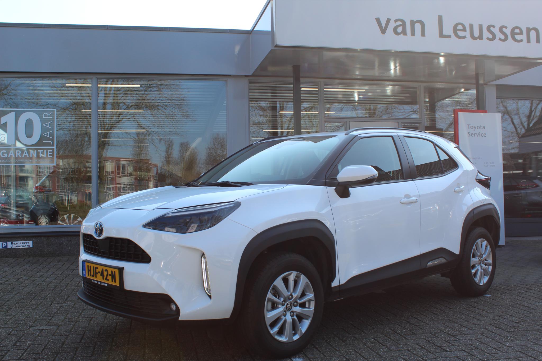 Toyota Yaris Cross 1.5 HYBRID HEAD-UP DISPLAY EL-A.KLEP STOELVERW.APPLE/ANDROID AD-CRUISE LM-VELGEN