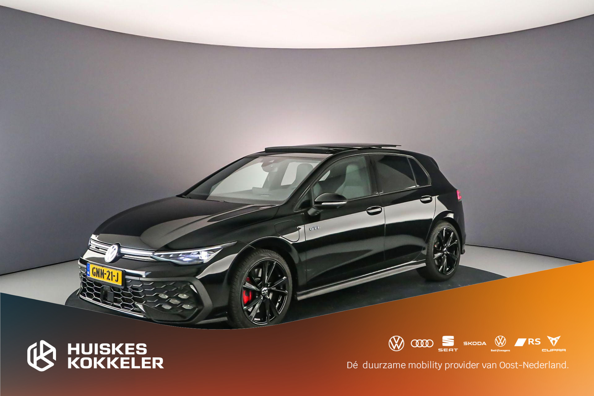 Volkswagen Golf GTE 1.5 TSI eHybrid 272pk DSG Automaat Black style, Panoramadak, Adaptive cruise control, Lederen bekleding, Achteruitrijcamera, LED matrix koplampen