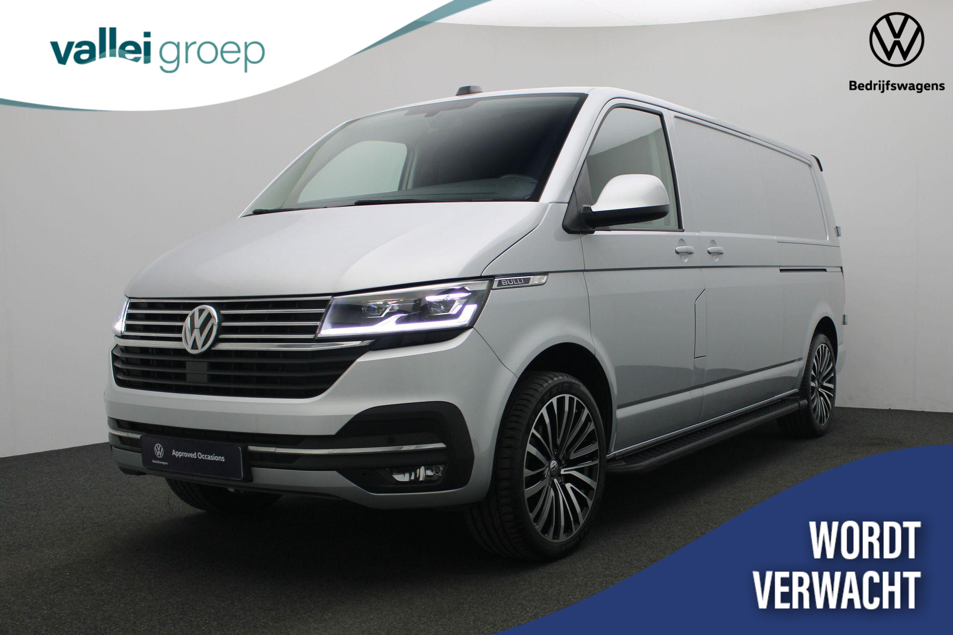 Volkswagen Transporter 2.0 TDI 150 pk DSG L2H1 28 Bulli | Trekhaak | Schuifdeuren links/rechts | Achteruitrijcamera | Navigatie | Cruise
