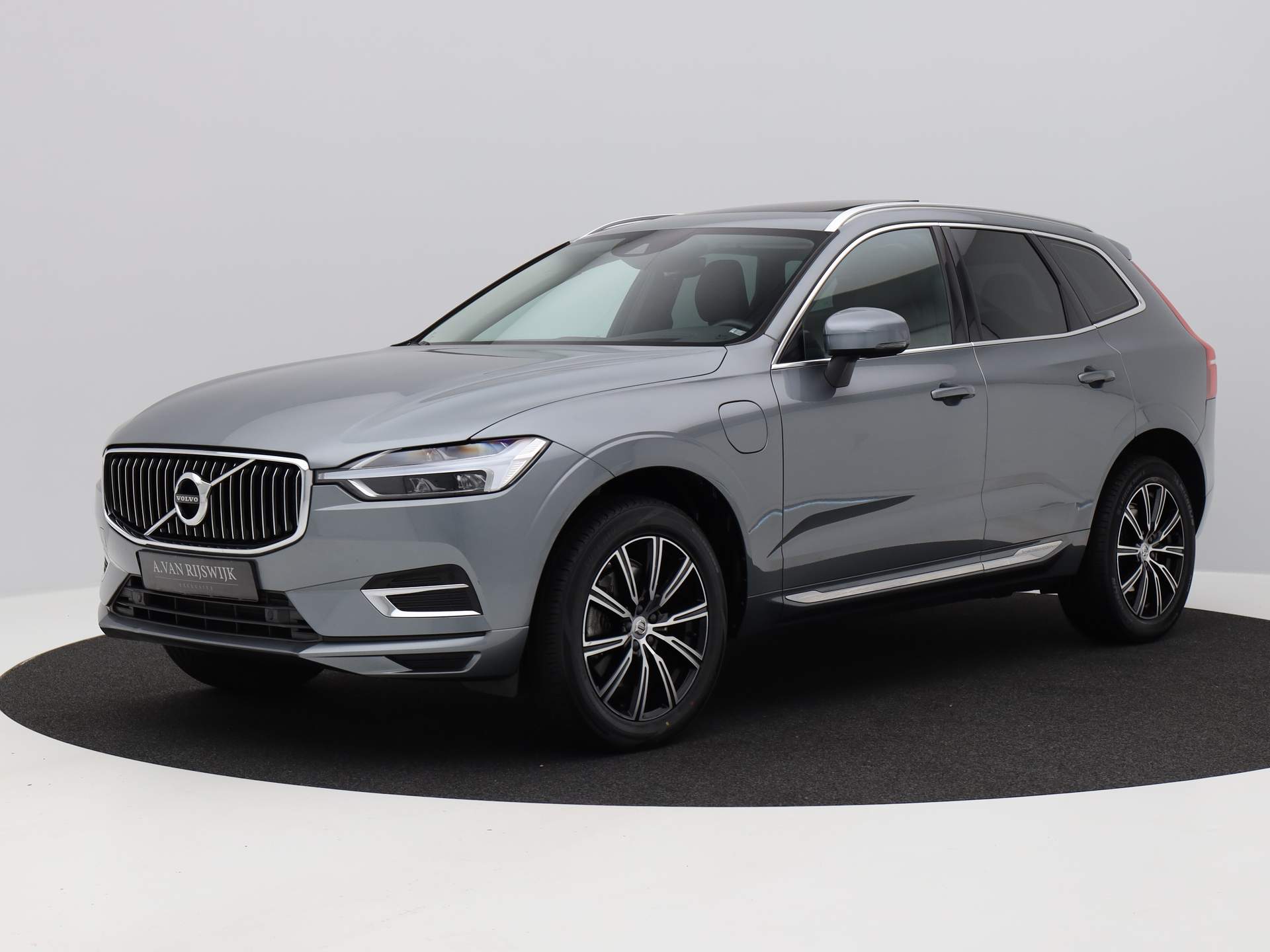 Volvo XC60 2.0 T8 Twin Engine AWD Inscription | PANO | HUD