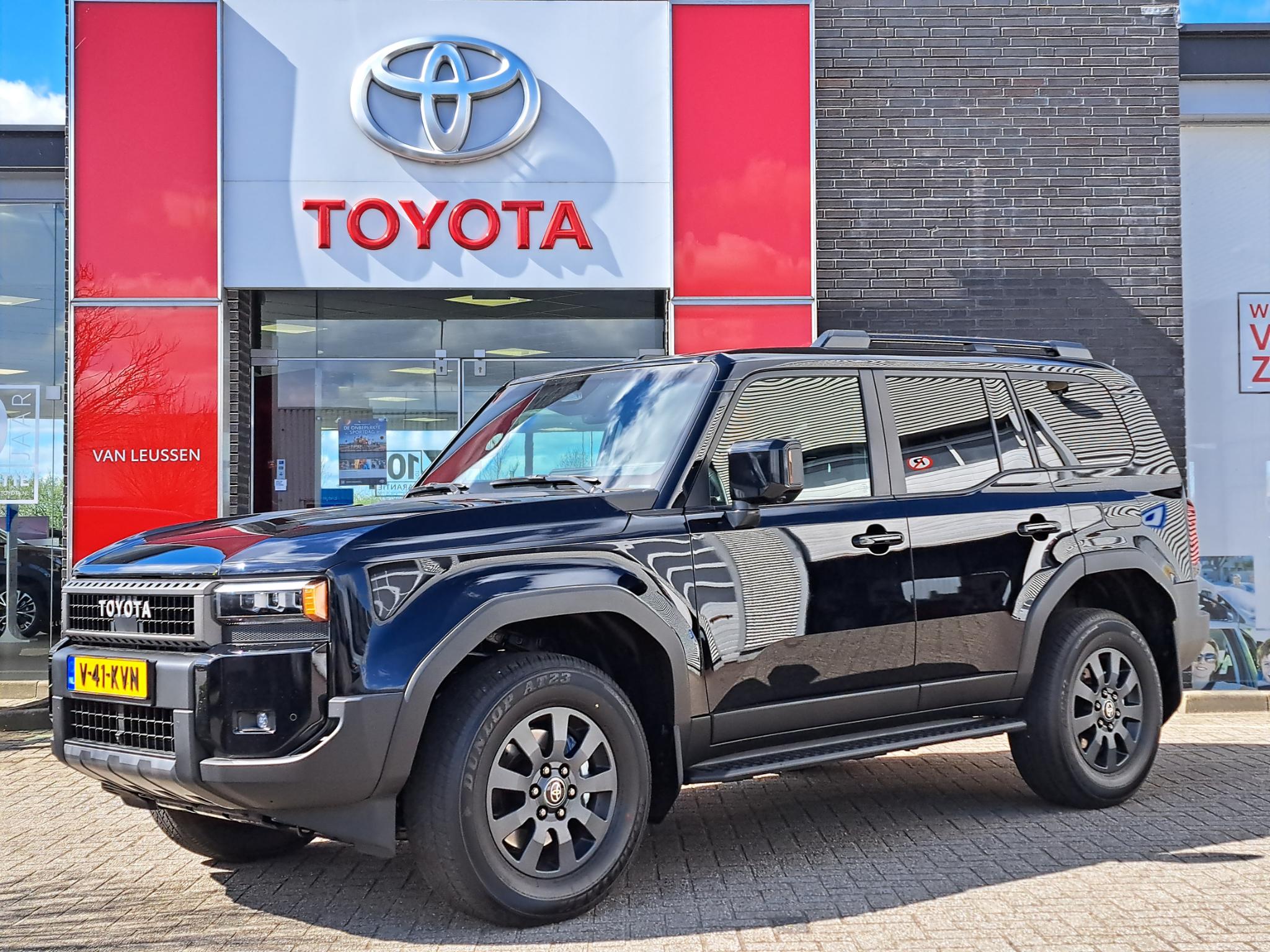 Toyota Land Cruiser 2.8 D-4D Blind Van Navigator NIEUW MODEL DIRECT LEVERBAAR PRIJS 2024! STOELVERW AD-CRUISE CLIMA DODEHOEKDETECTIE 18' LM-VELGEN PARK-SENSOREN LEER